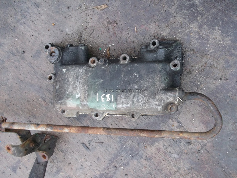 6247 Крышка маслянного радиатора 4571880504 Mercedes 1831 Мерседес