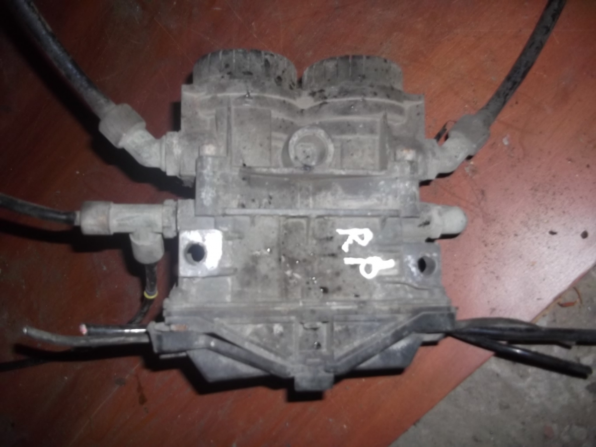 2884 25881 25885 29278 Кран EBS 0486204002 5010457147 5010457558 0486204021 Renault Premium Рено