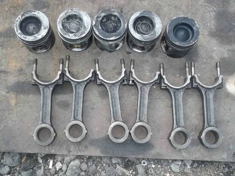 9518 Шатун 7420920606 поршень 5001860646 DCI Renault Premium рено