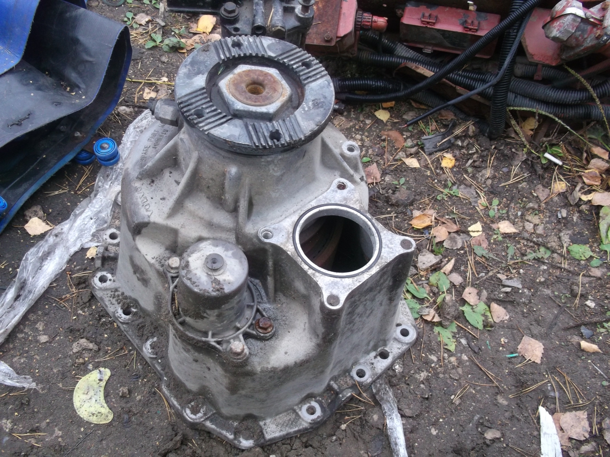 8271 Делитель КПП в сборе с корпусом КПП 1068910 VOLVO