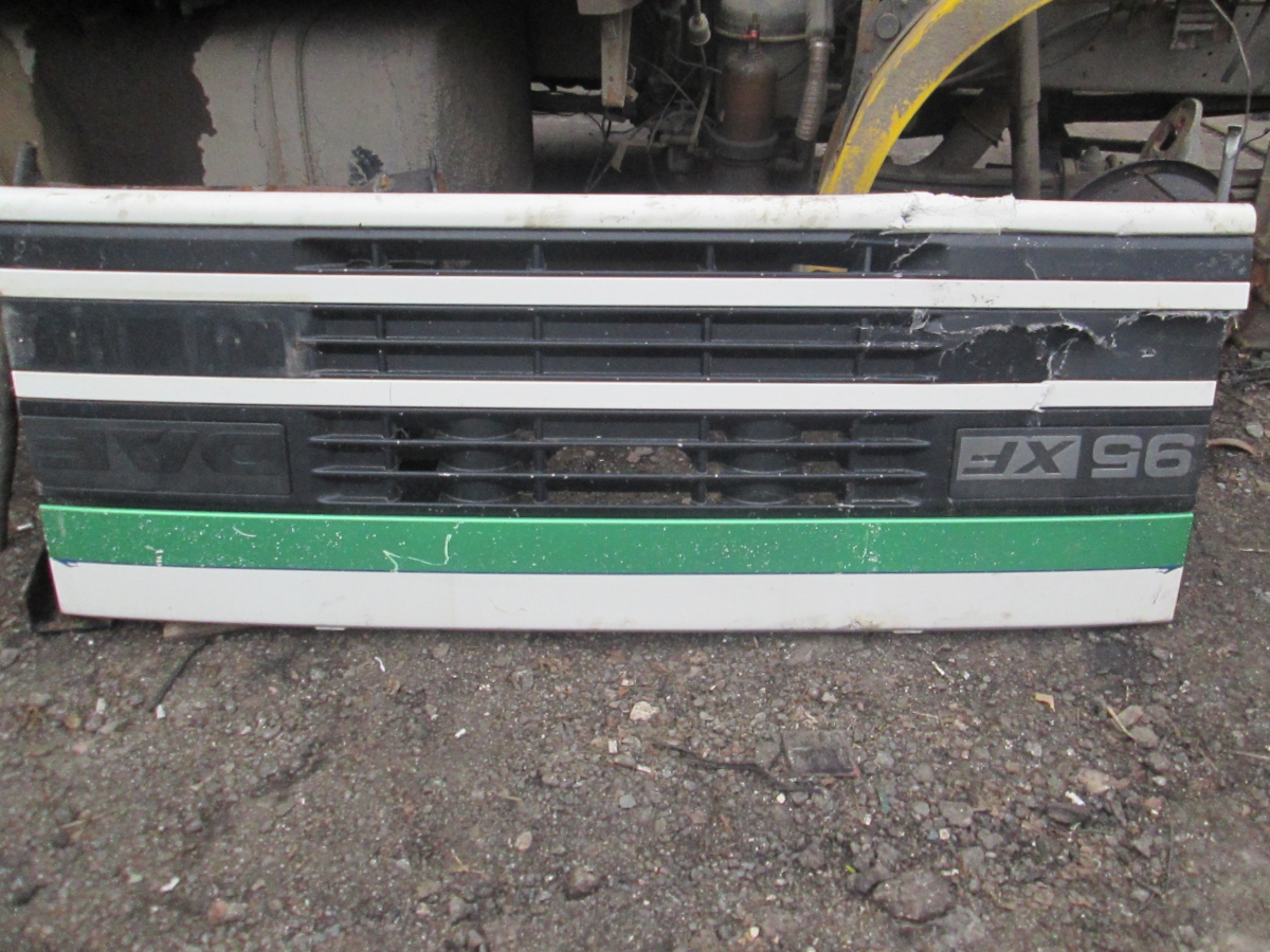 21047 капот 1309400 DAF95XF