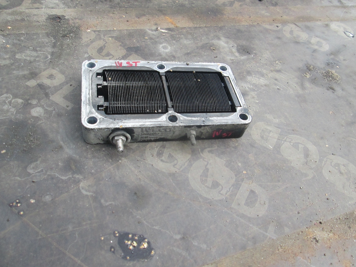 21667 теплообменник 504041252 IVECO STRALIS CURSOR8