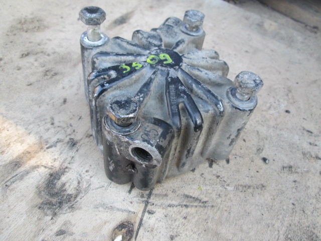 23509 1295334075 1662959 81326380044 крышка включающий цилиндр ZF КПП
