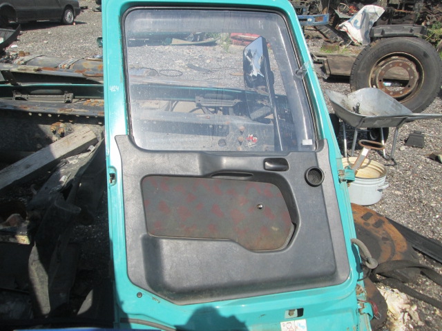 24124 9417200805 9417200905 Дверь левая в сборе Mercedes Actros 2001