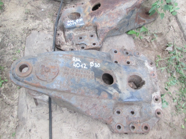 24012 Кронштейн крепления задней рессоры Renault рено 5010532374 5010532375