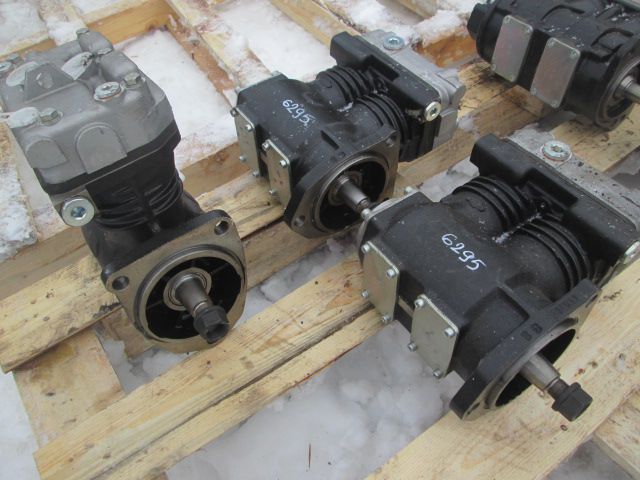 26295 Компрессор воздушный двухцилиндровый Knorr LP4825 8112427 8150407 VOLVO F10 F12 F16 FL10 FM вольво