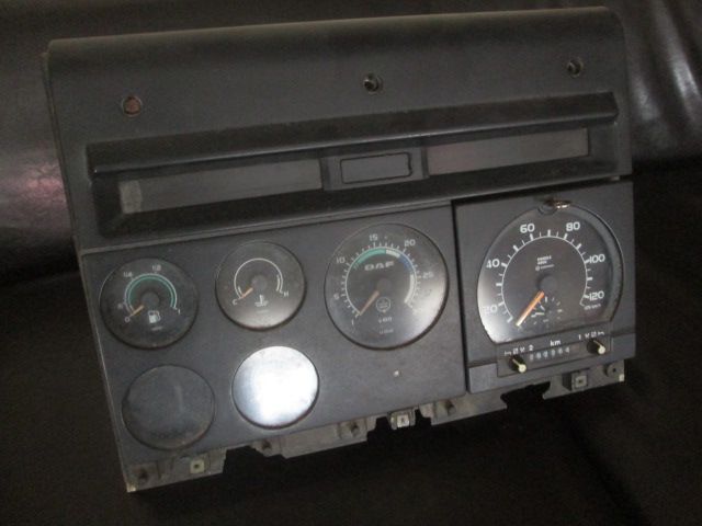 26524 Панель приборов 12008532 81067030 110008549 1347045 1319146 DAF85CF евро2