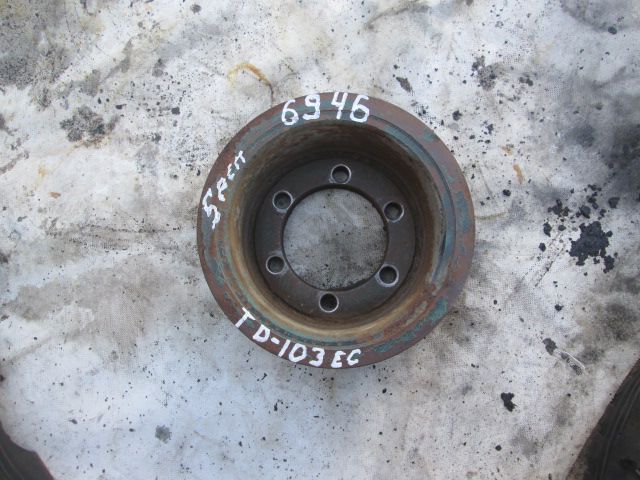 26946 VOLVO FL10 TD103ES шкив коленвала 5 ремней 1545284 1676288