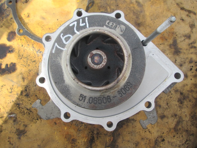 27674 Помпа водяная 51065063069 907129 MAN TGA D2066LF02 2007