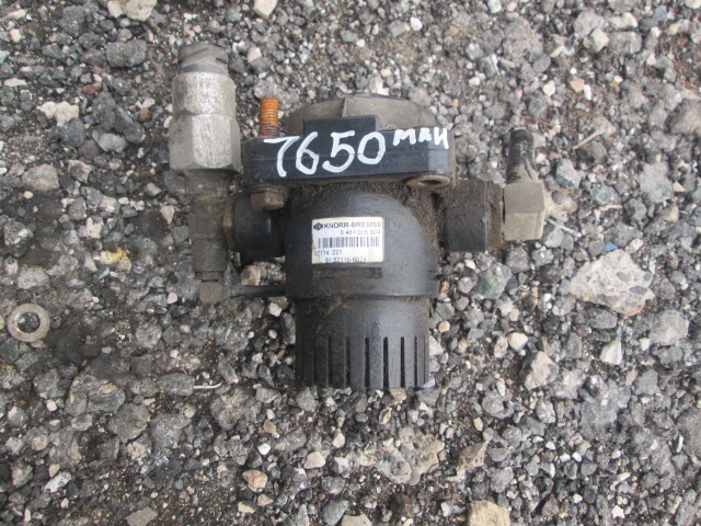 27650 Ускорительный клапан 0481026304 9730060030 81521166074 AC577A 0481026307 MAN TGA D2066LF02 2007 MAN MB ATEGO Actros