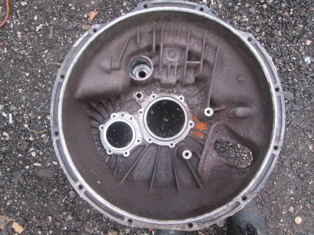 28058 Mercedes Actros КПП G210-16 колокол 9452611801 9452602712 9452600111