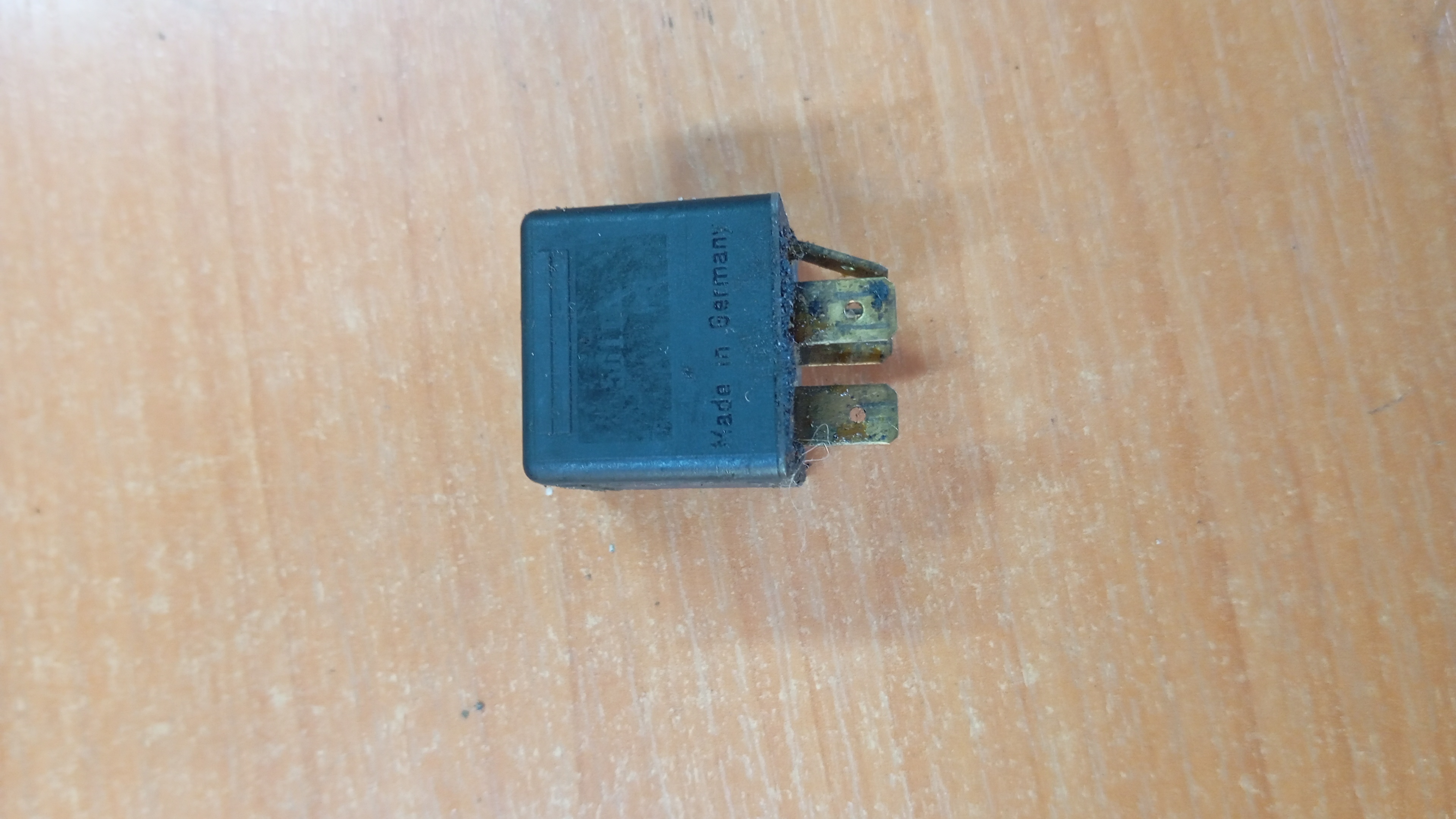 Реле поворотов BOSCH MAN SCANIA 0332019213