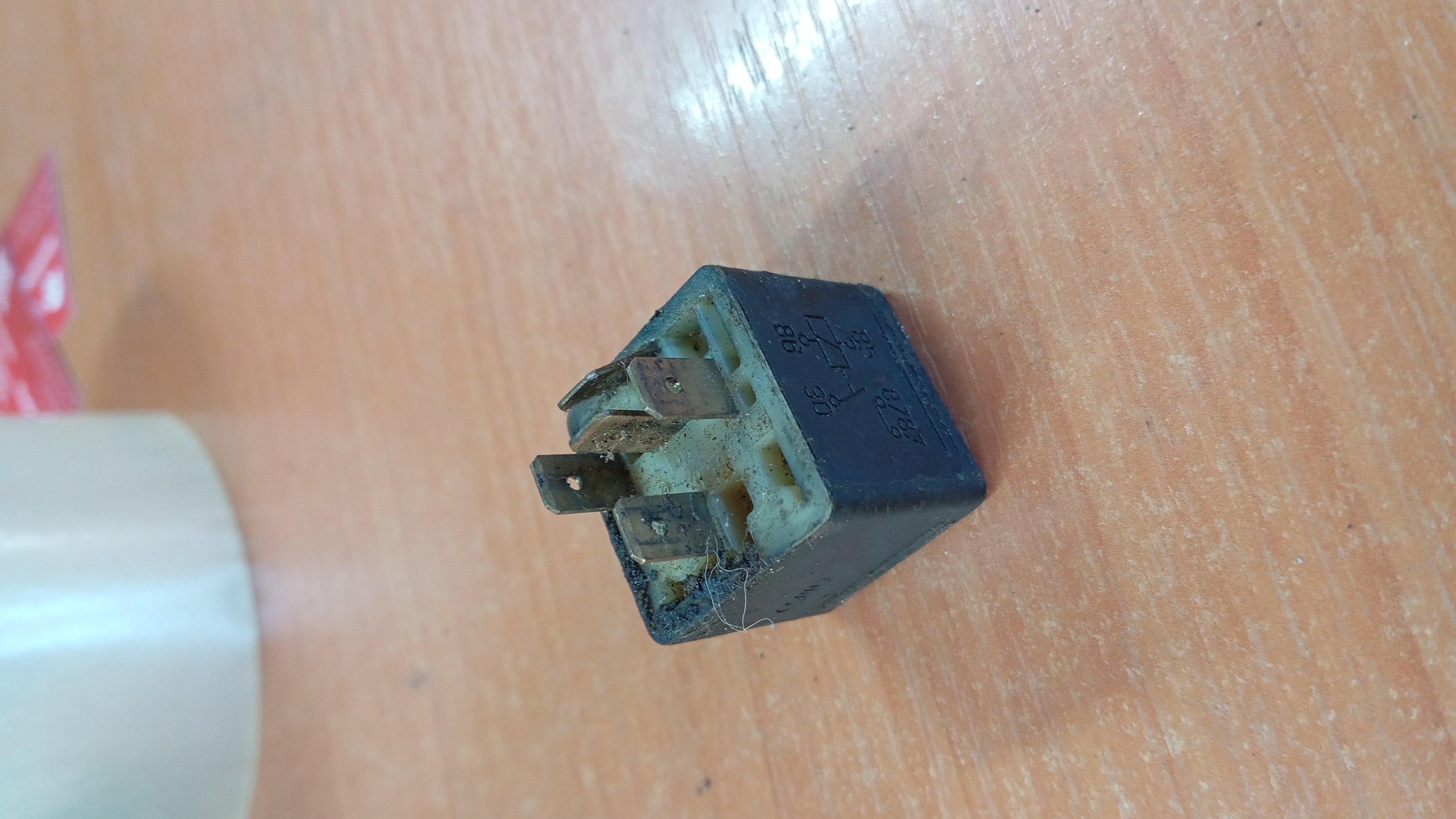 Реле поворотов BOSCH MAN SCANIA 0332019213