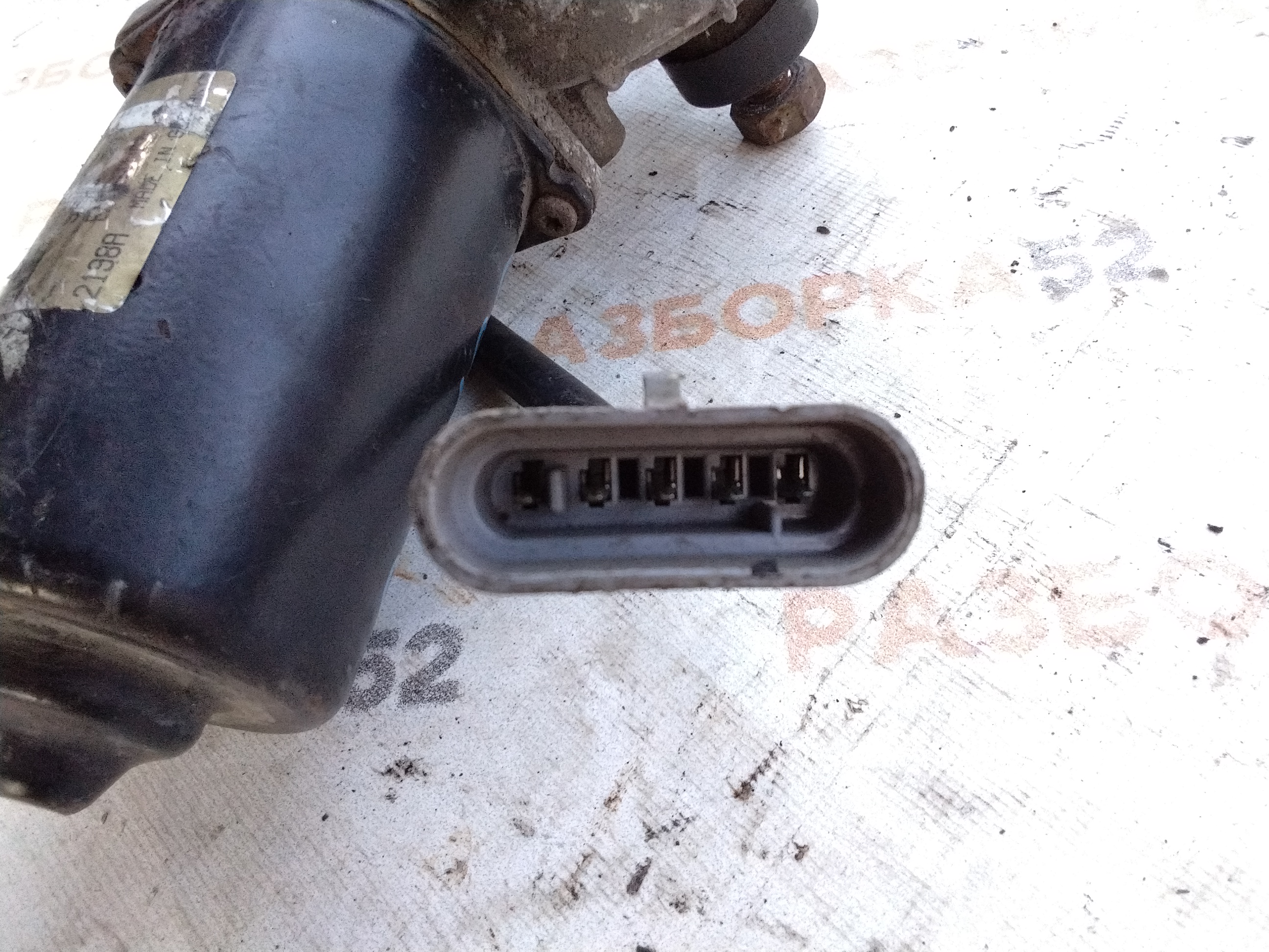 Моторчик дворников 4859164 99439637 99439635 403945 Iveco Euro Star Magirus Iveco Euro Tech Ивеко ЕвроТех/Стар420 8210 1999