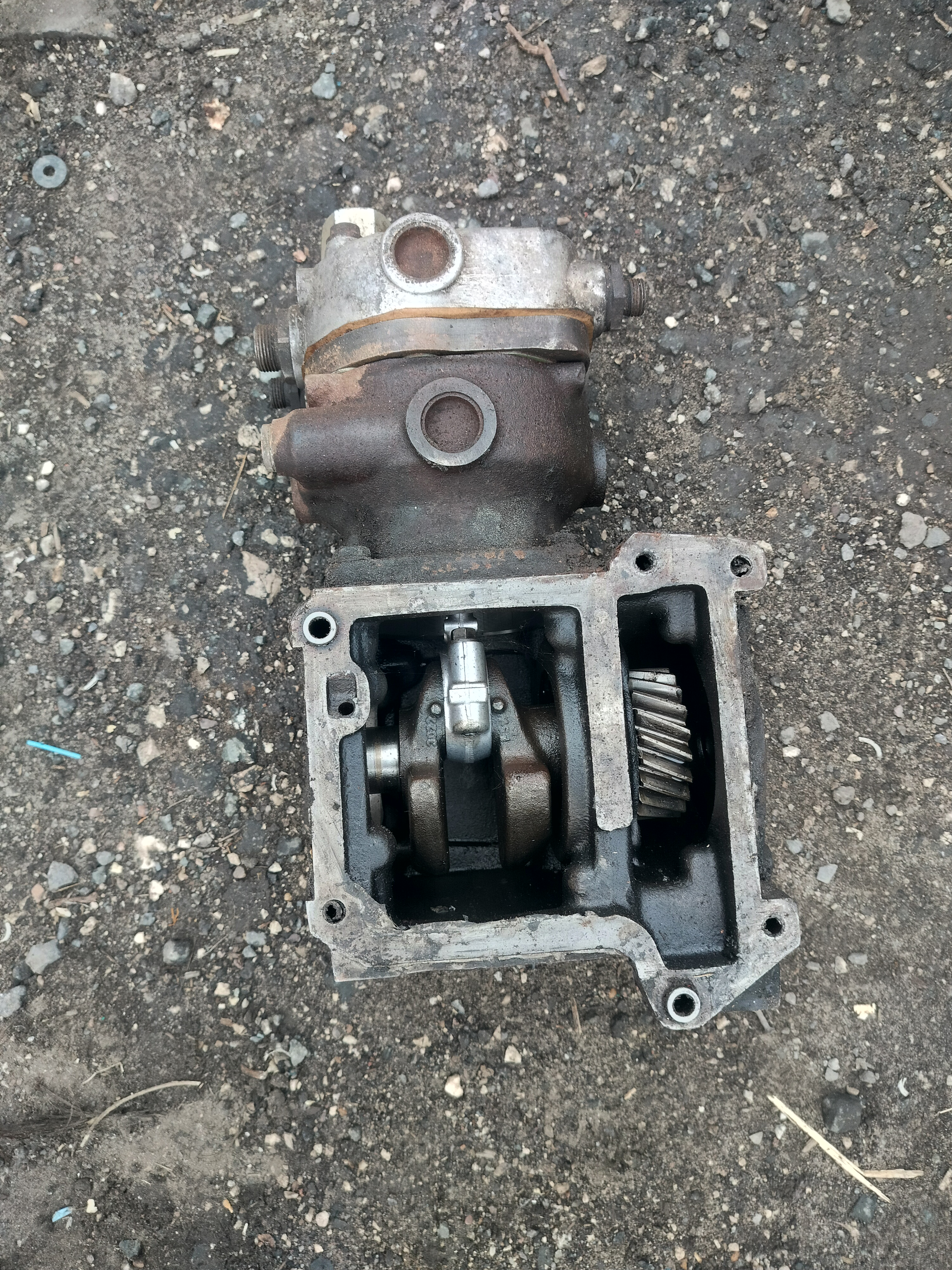 Компрессор одноцилиндровый MAN F2000 D2876 51541009015