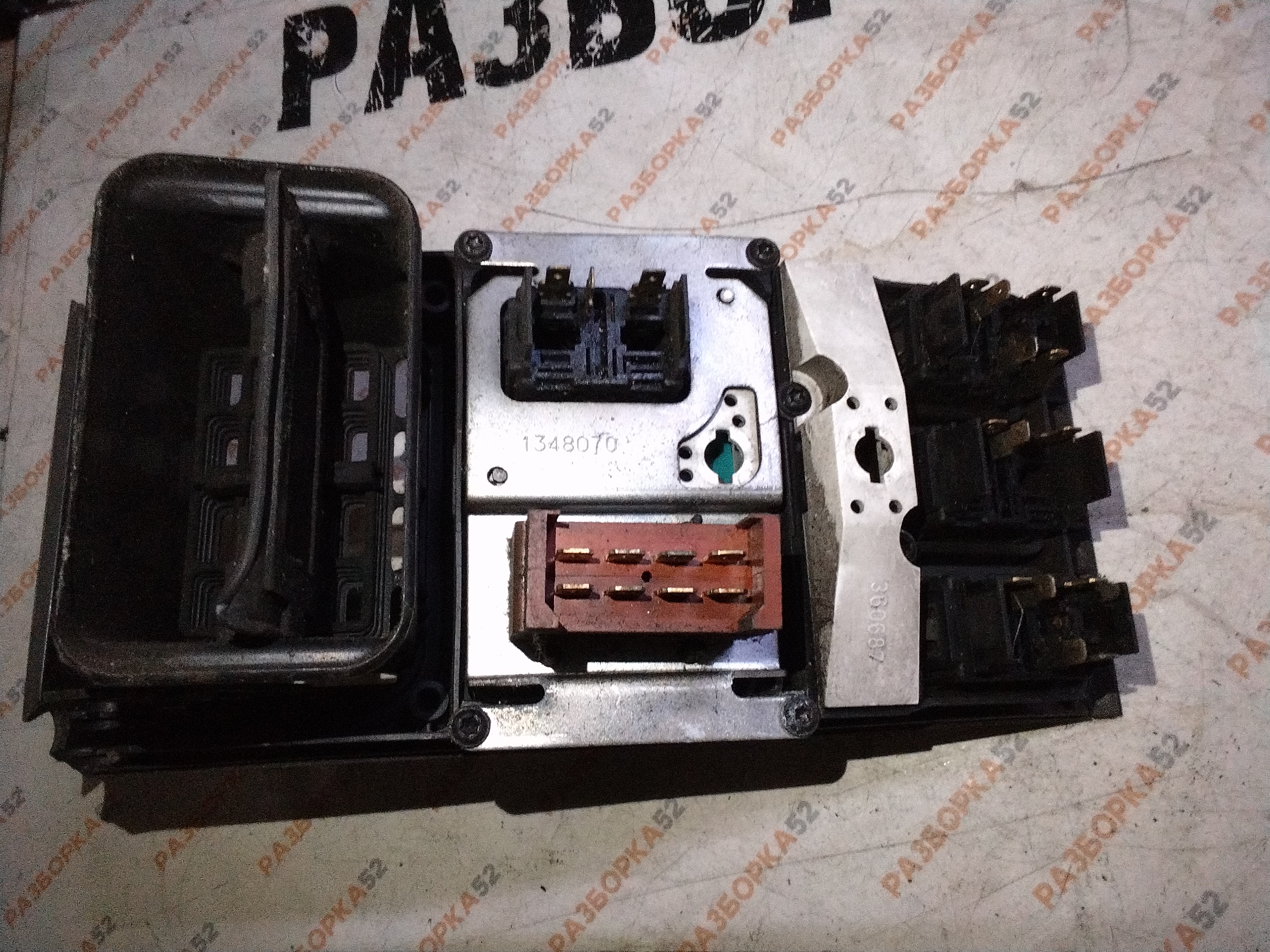 Блок кнопок Scania 4-Series 2004 1348070 1349967 353626 1350317 1371214 360687