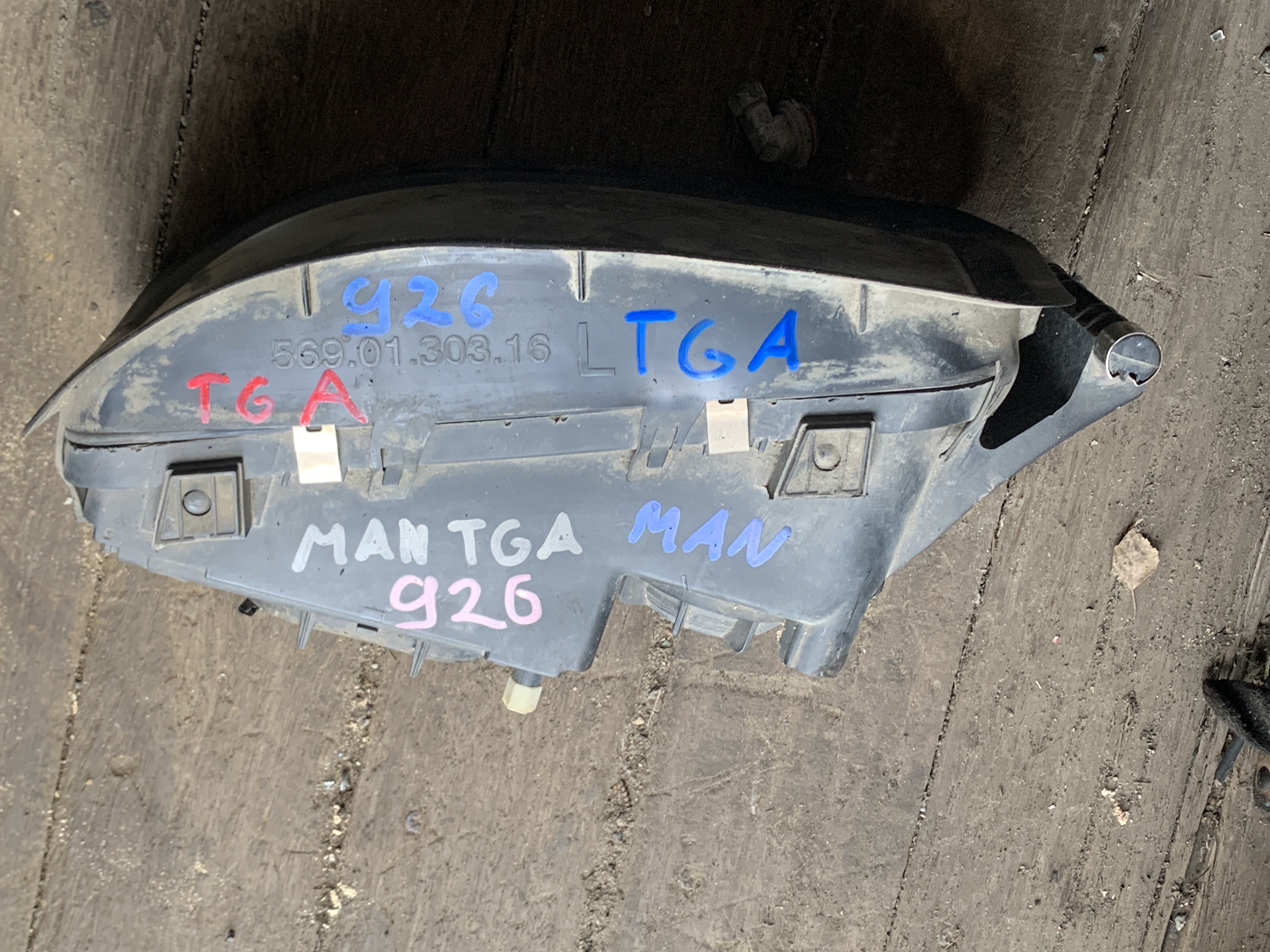 фара передняя левая MAN TGA 5690130316