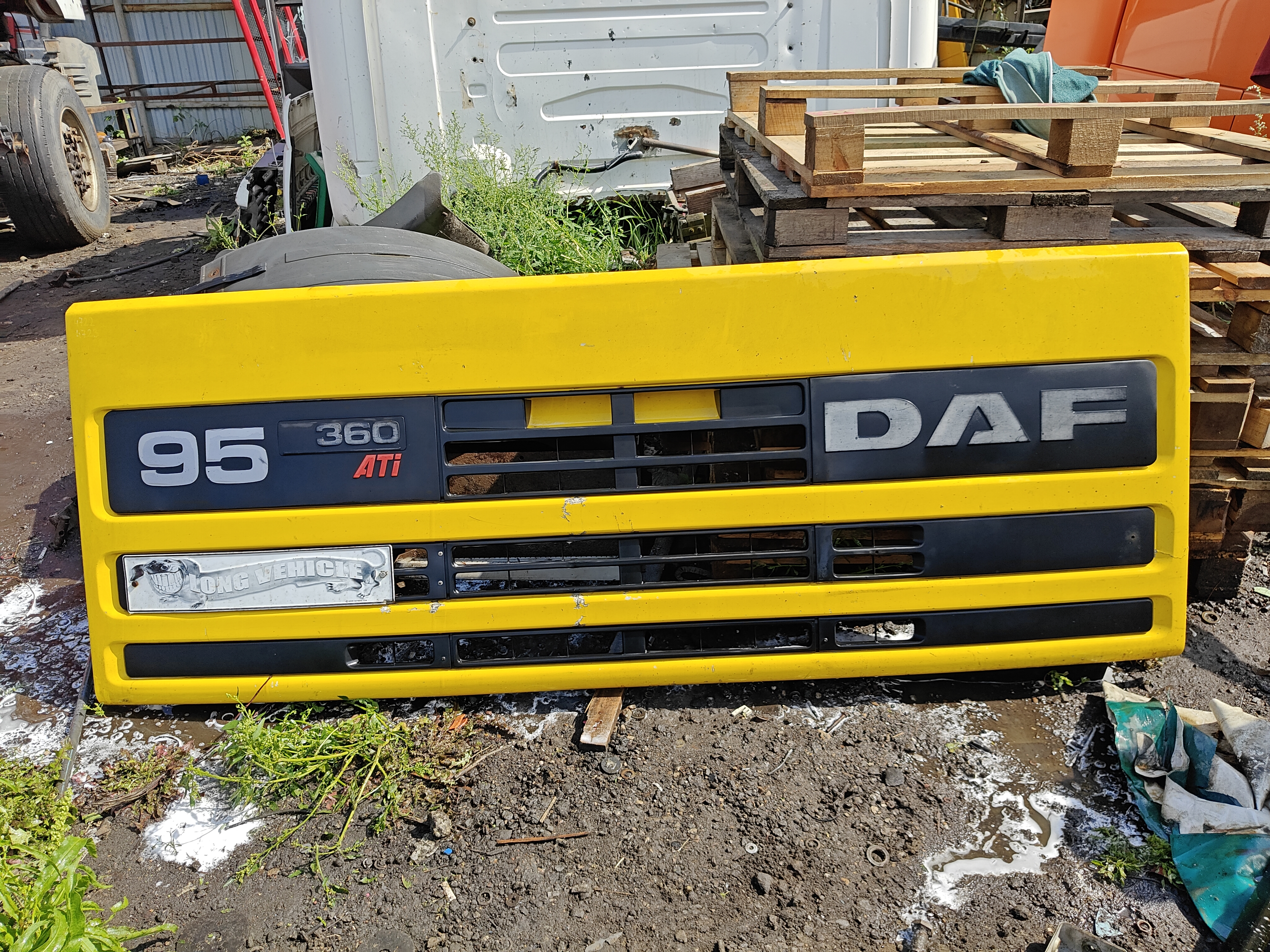 24722 капот решётка радиатора даф DAF ATI 0280059