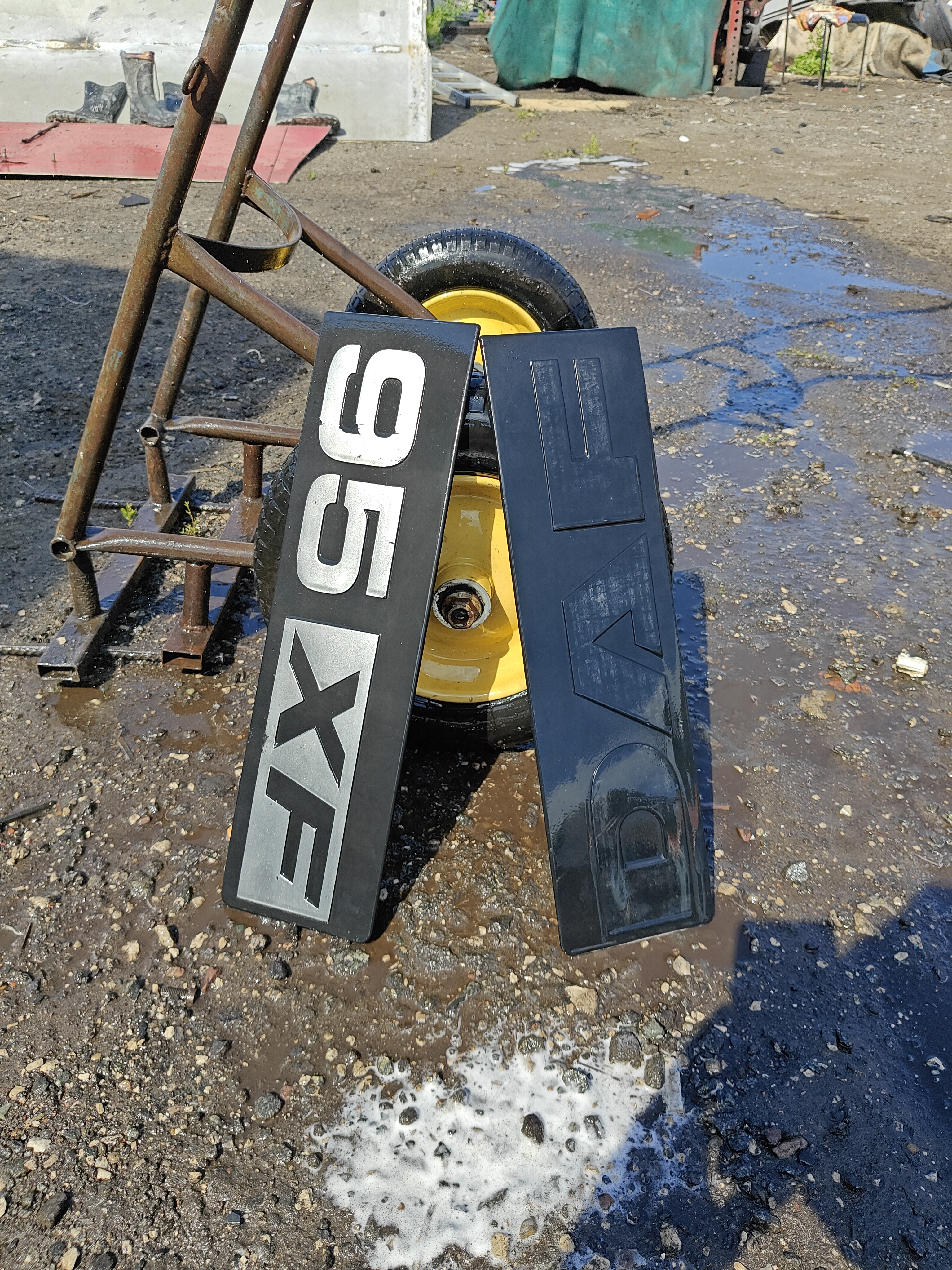 24718 накладки капота даф Daf 95 XF 1309400