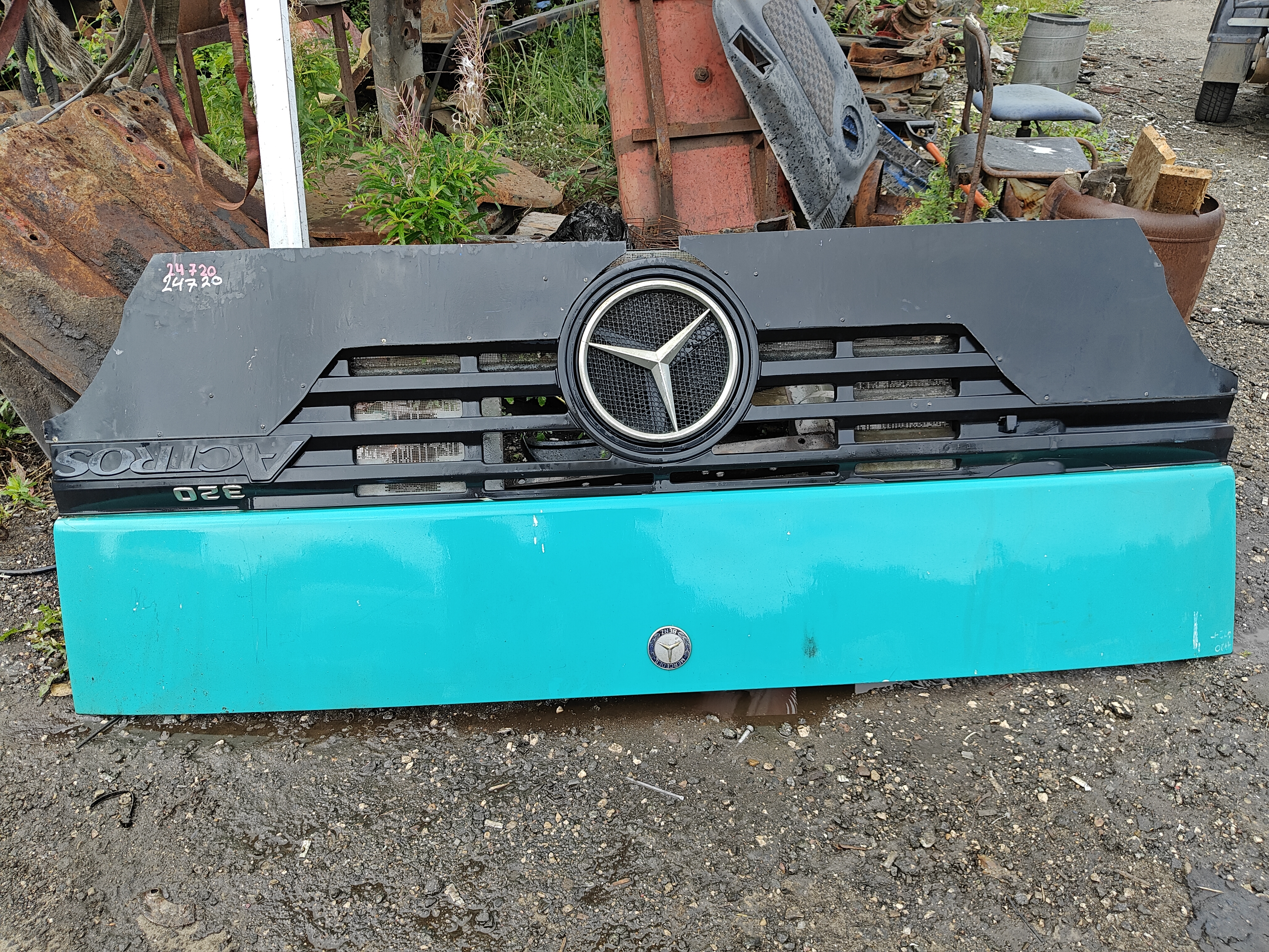 24720 капот решётка радиатора мерседес merсedes actros MP1 9417511018 9417511218 9417500009