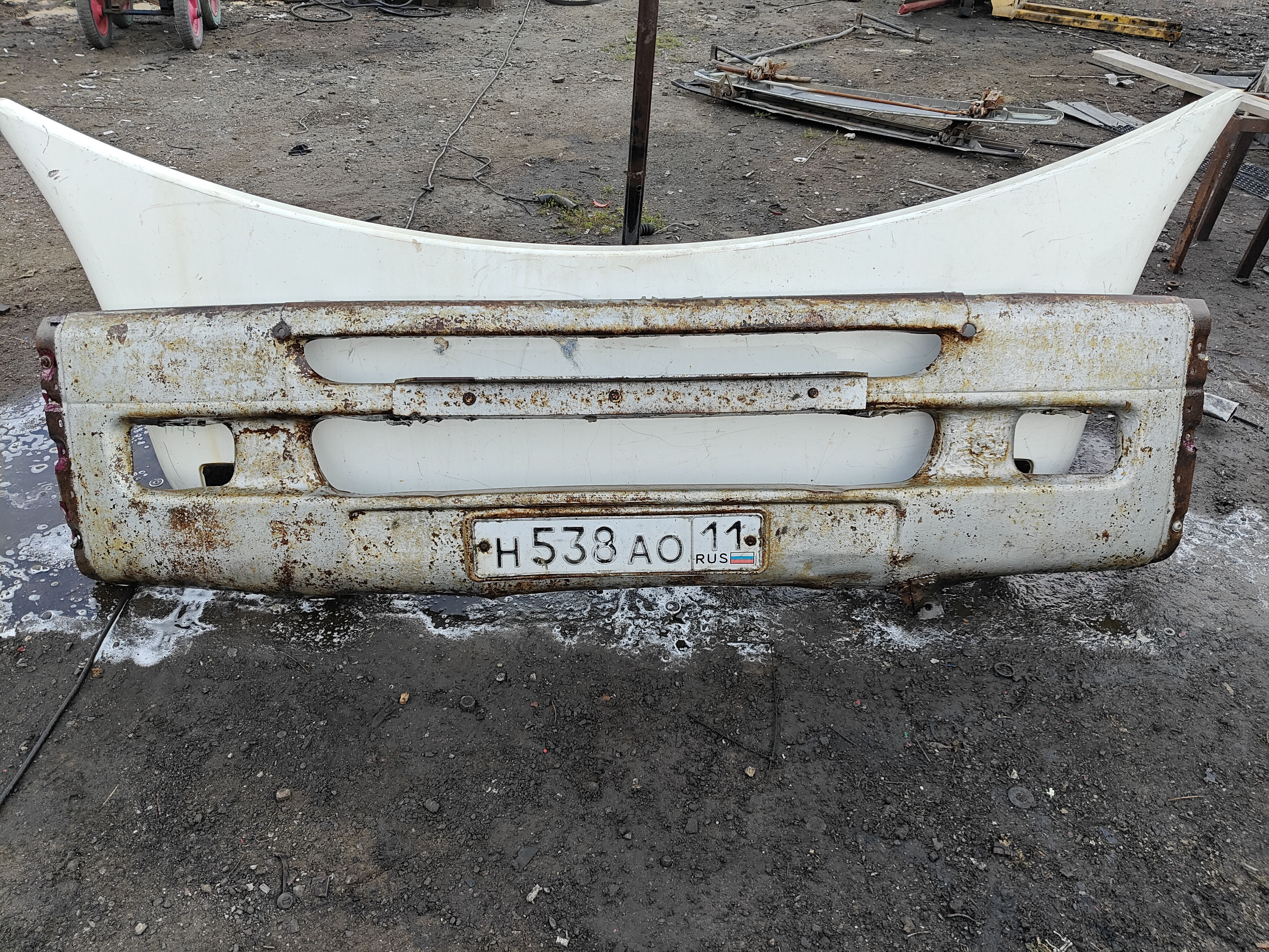 Бампер железный фредлайнер аргоси