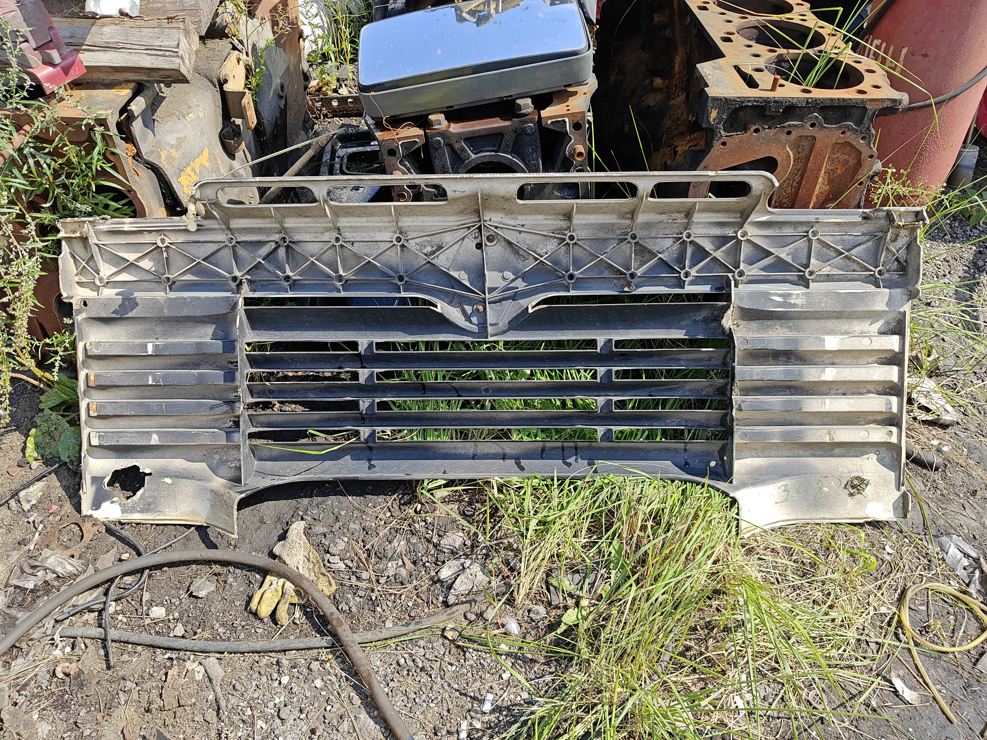 29127 Решетка радиатора 5010227345 5010353336 Рено Магнум MACK430