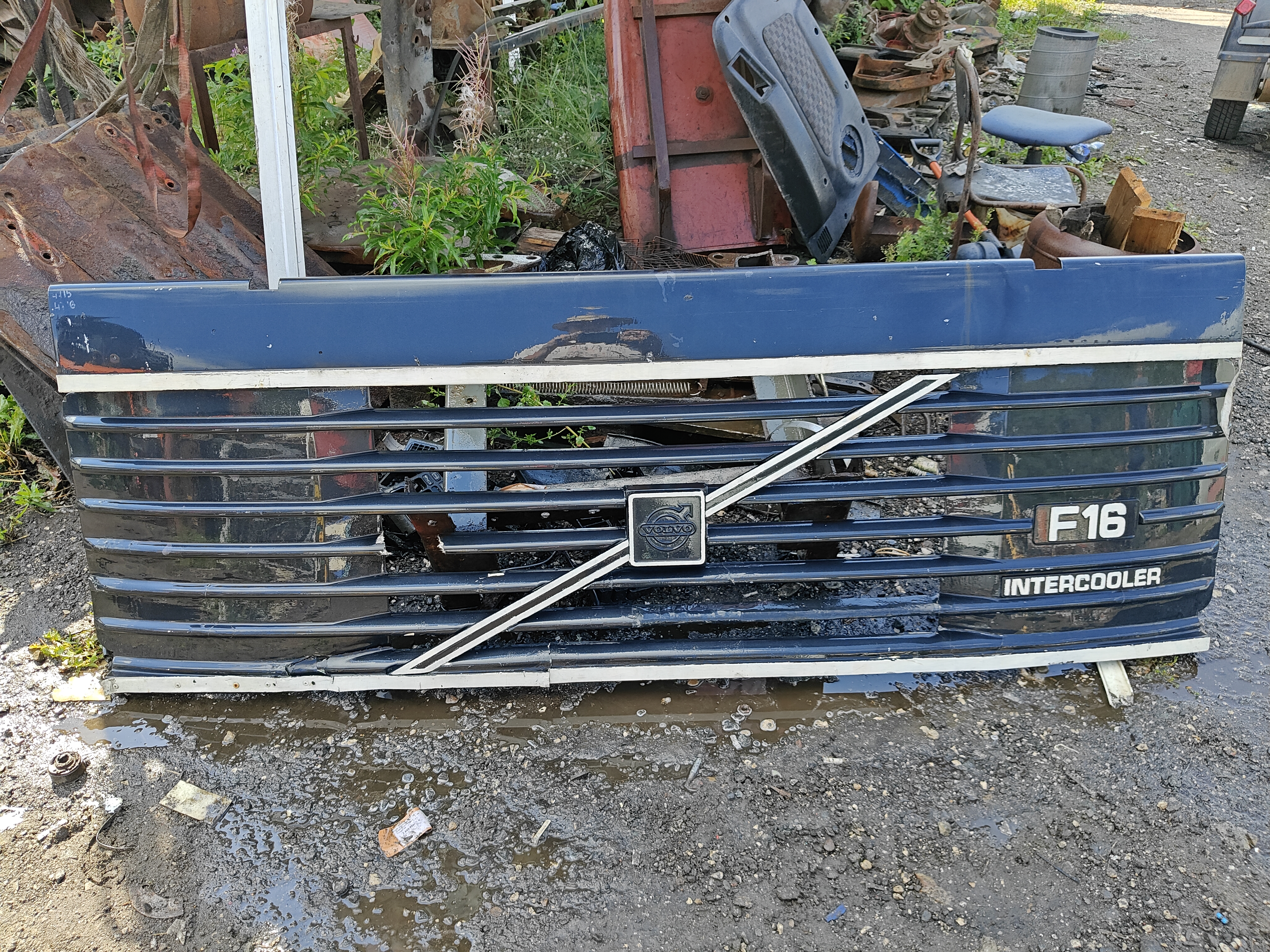 21409 24715 24716 решётка радиатора 1621181 капот 1083666 1621376 VOLVO F16
