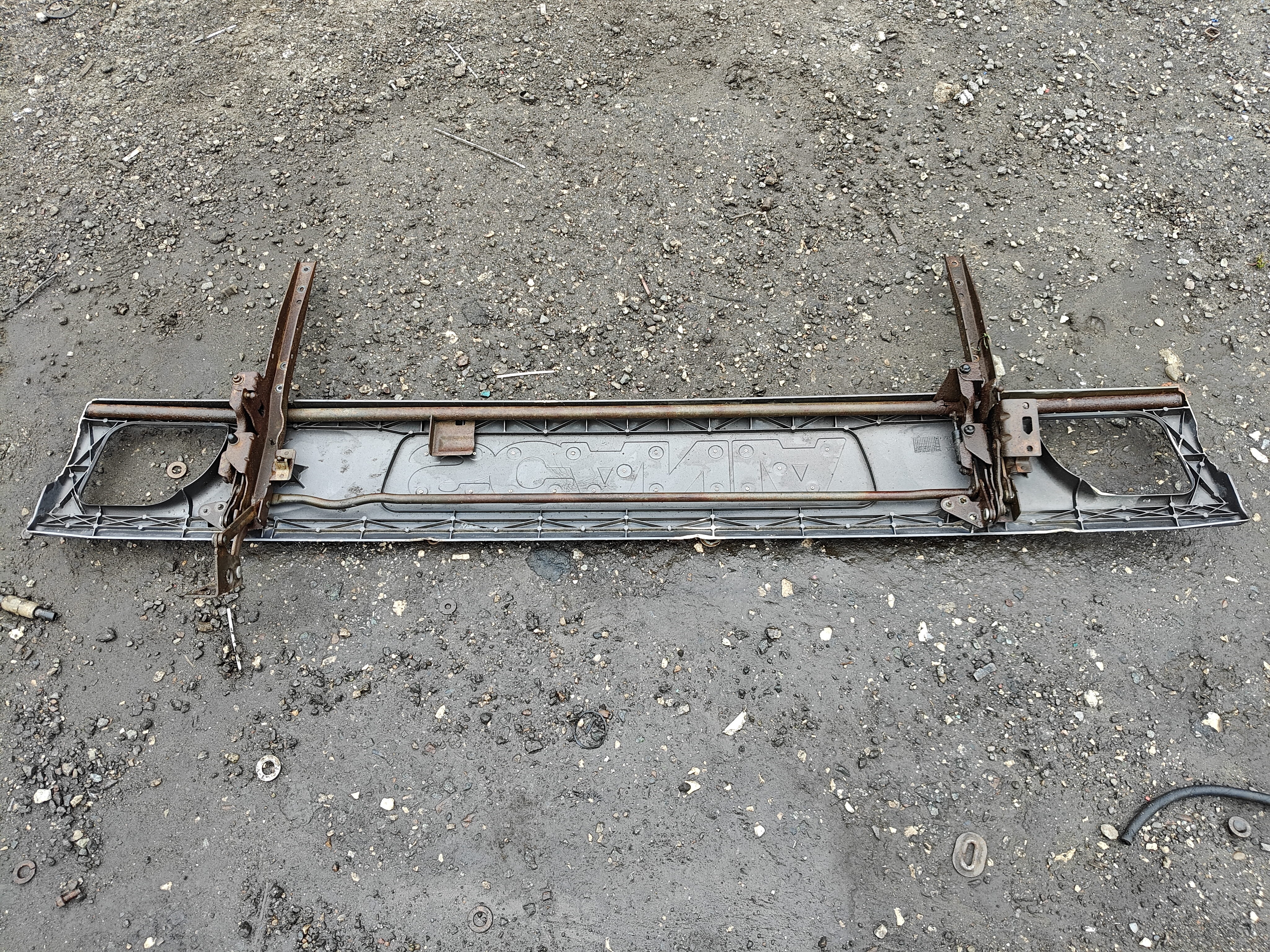 Капот Скания 4 серия с механизмом