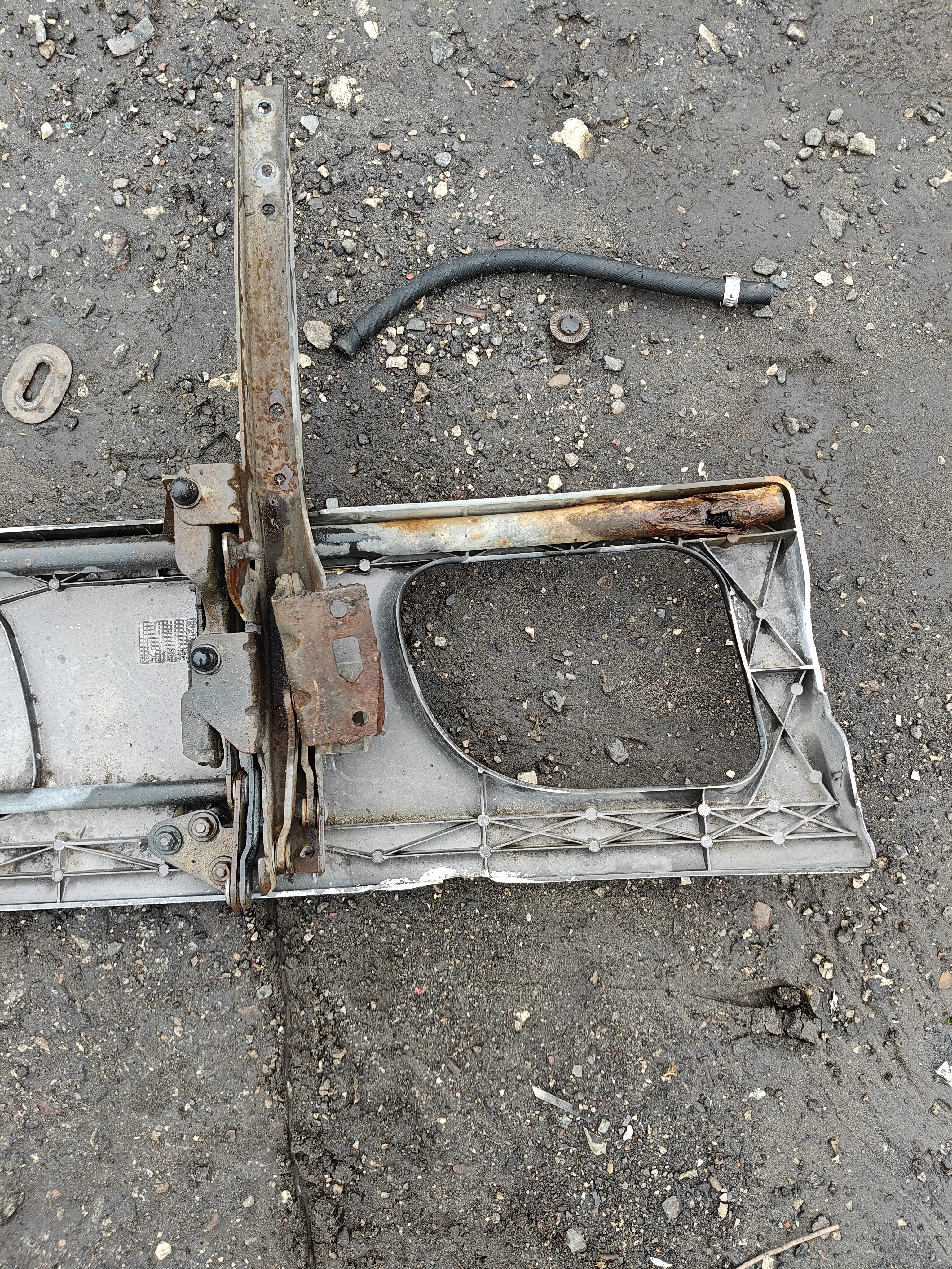 Капот с механизмом Скания 4 серия