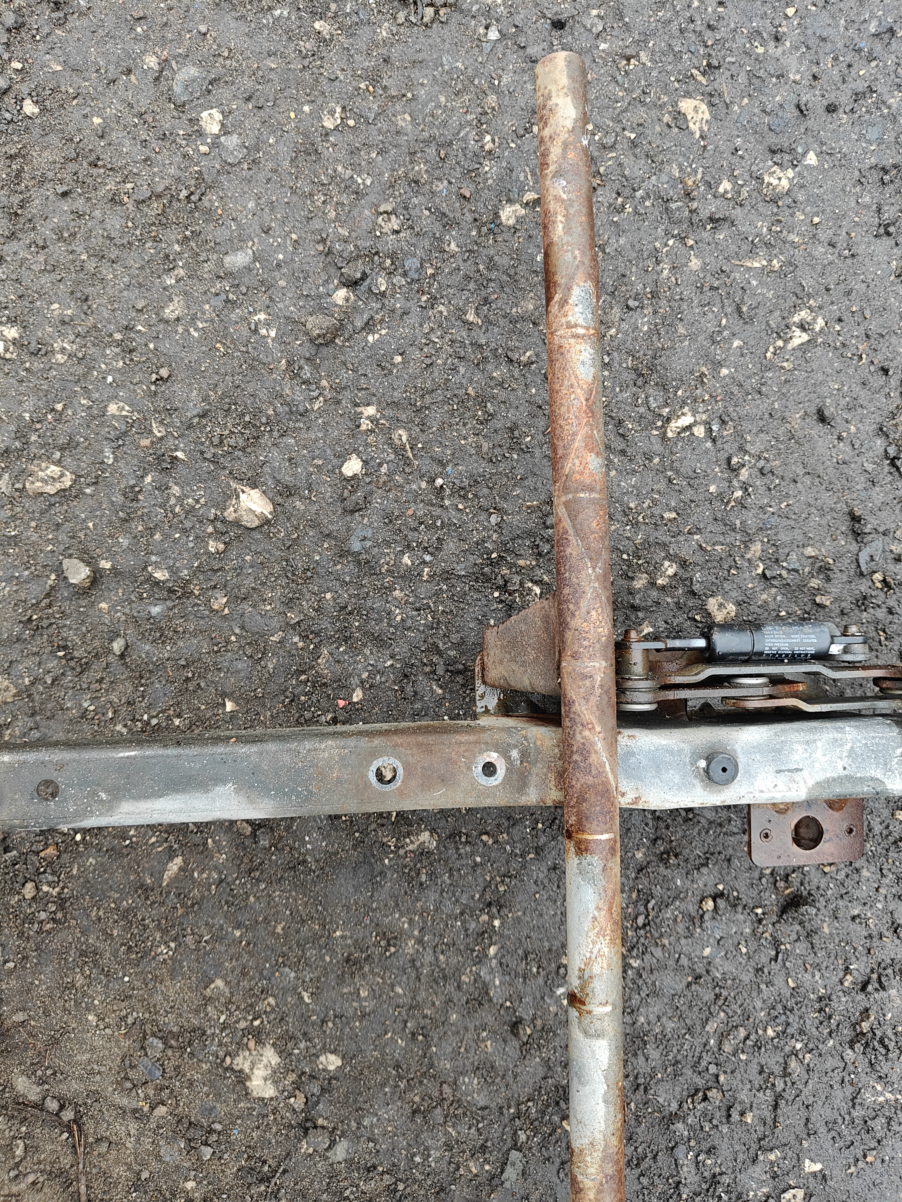 Механизм капота Скания 4 серия