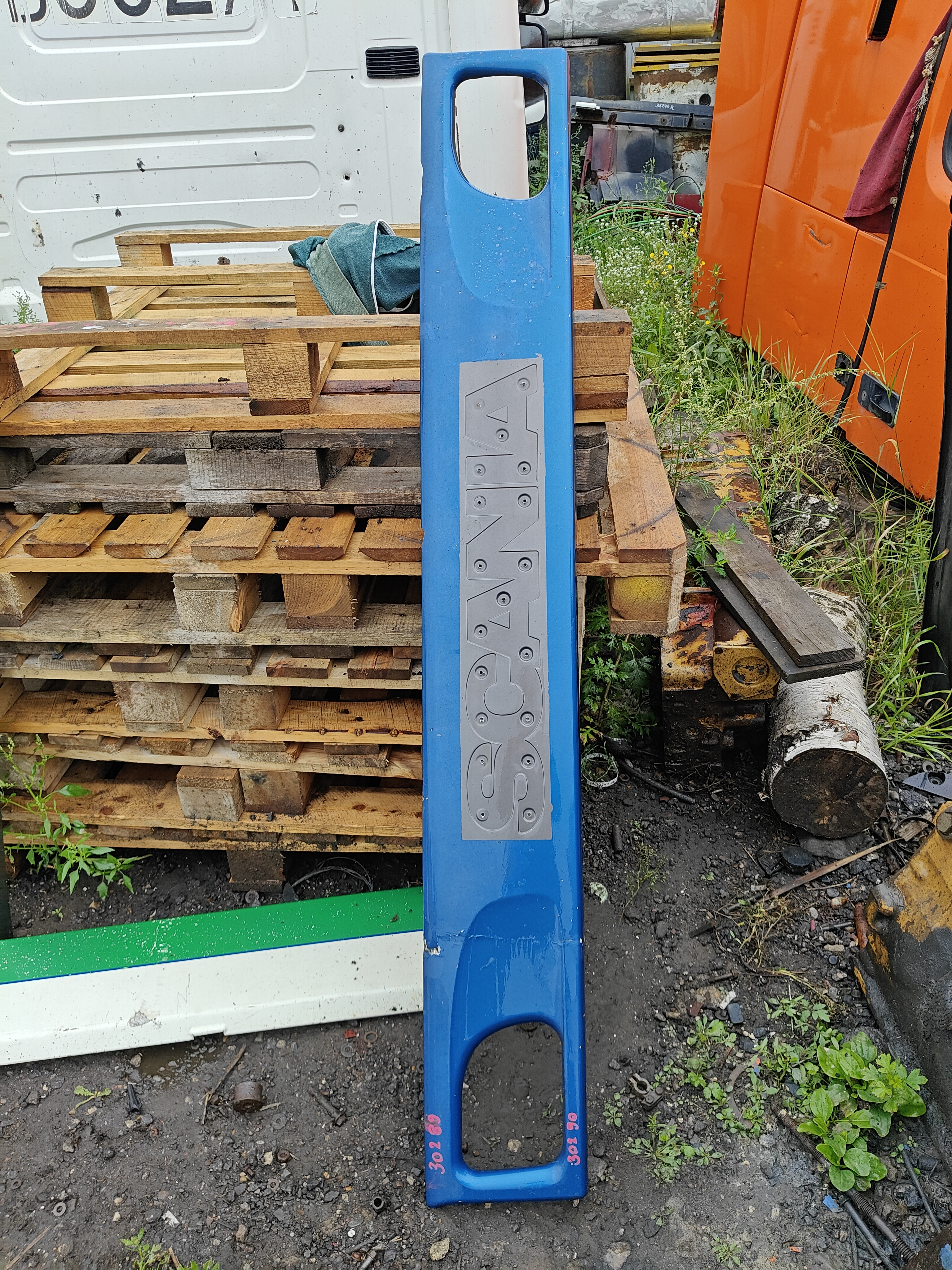 Часть капота Скания 4 серия синяя 1383620