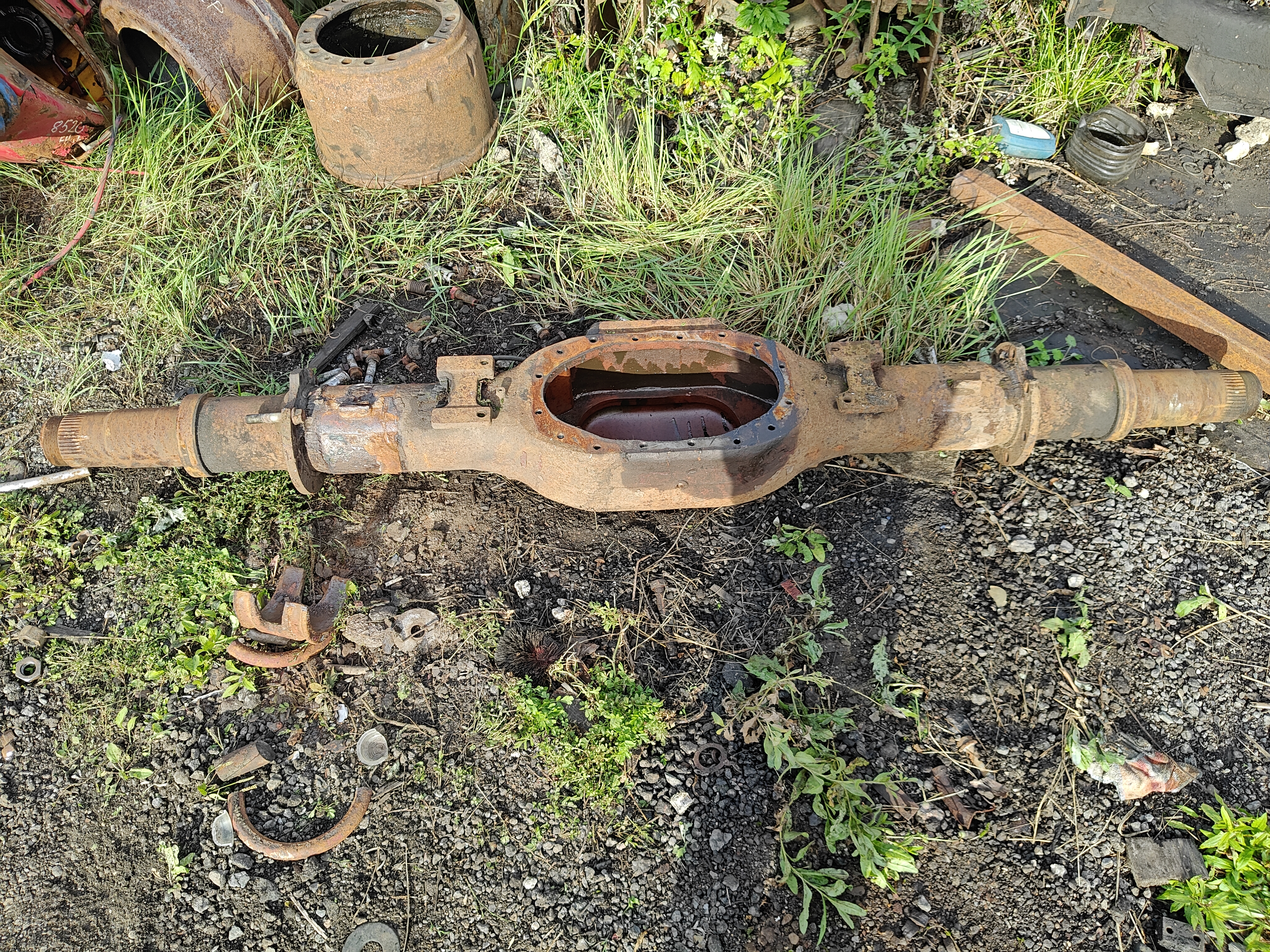 27459 Mercedes 2219L 6x2 385.528 чулок заднего моста под бортовые HL7 3873501120