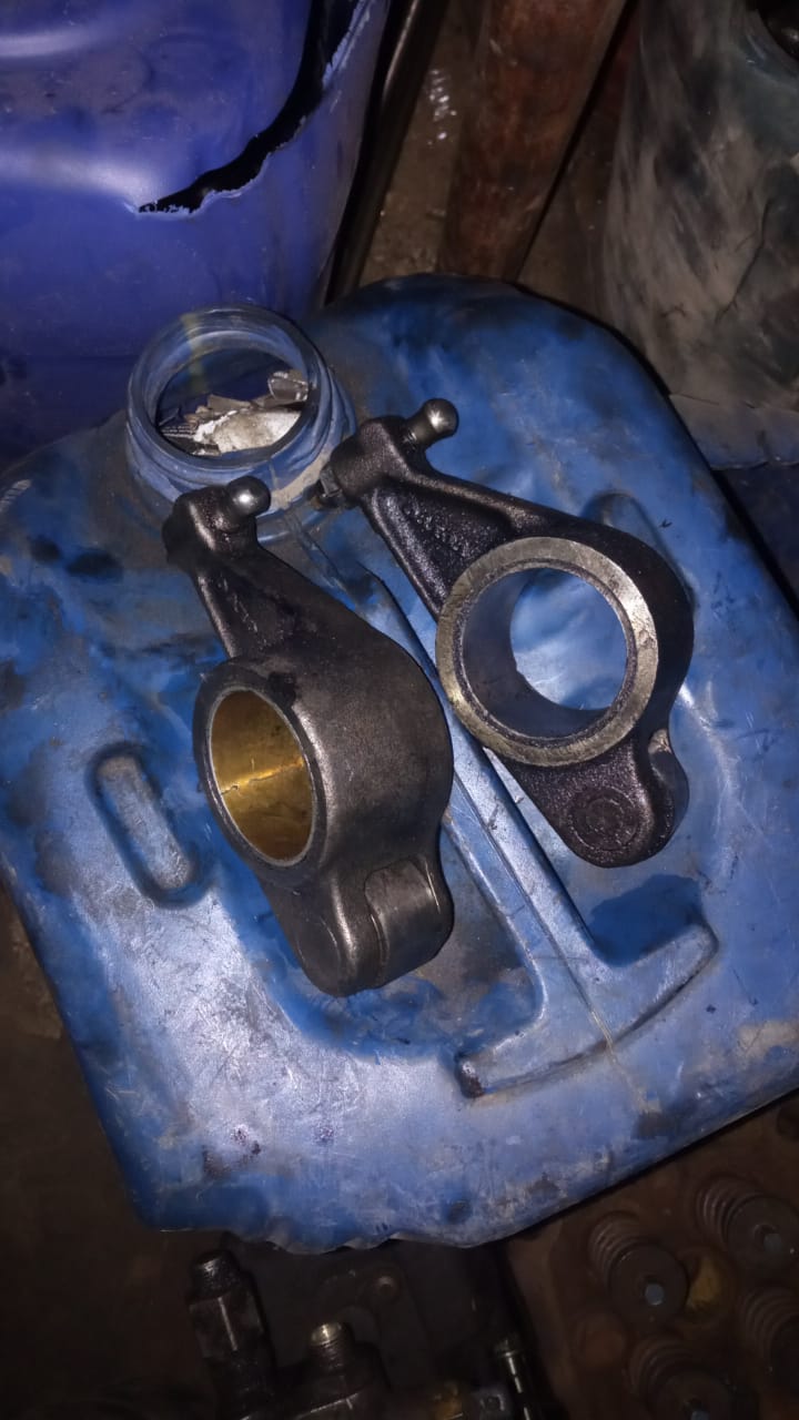 Рокер впускной 20885082