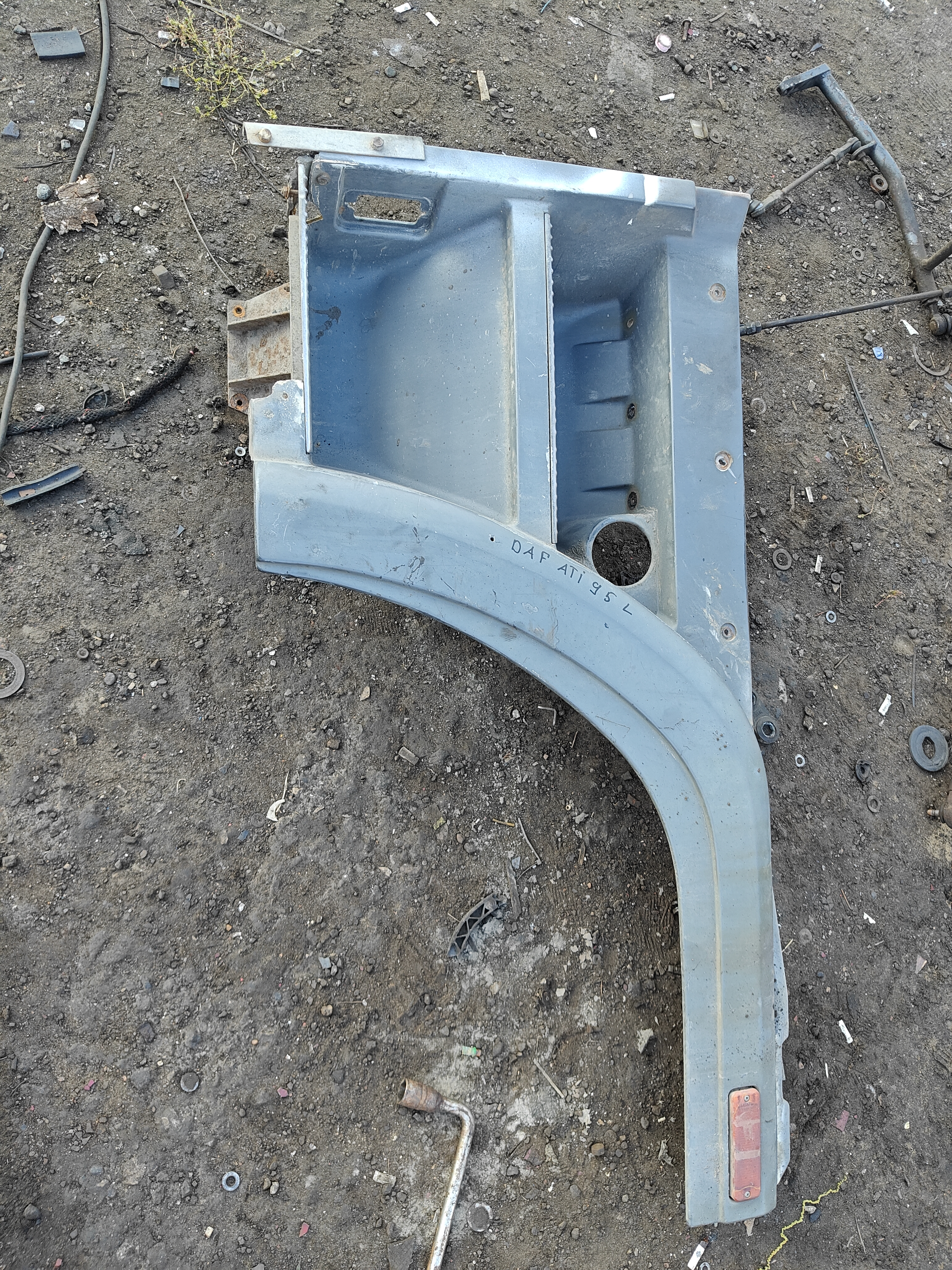 Корпус подножки левый Daf 95ATI даф 0673028