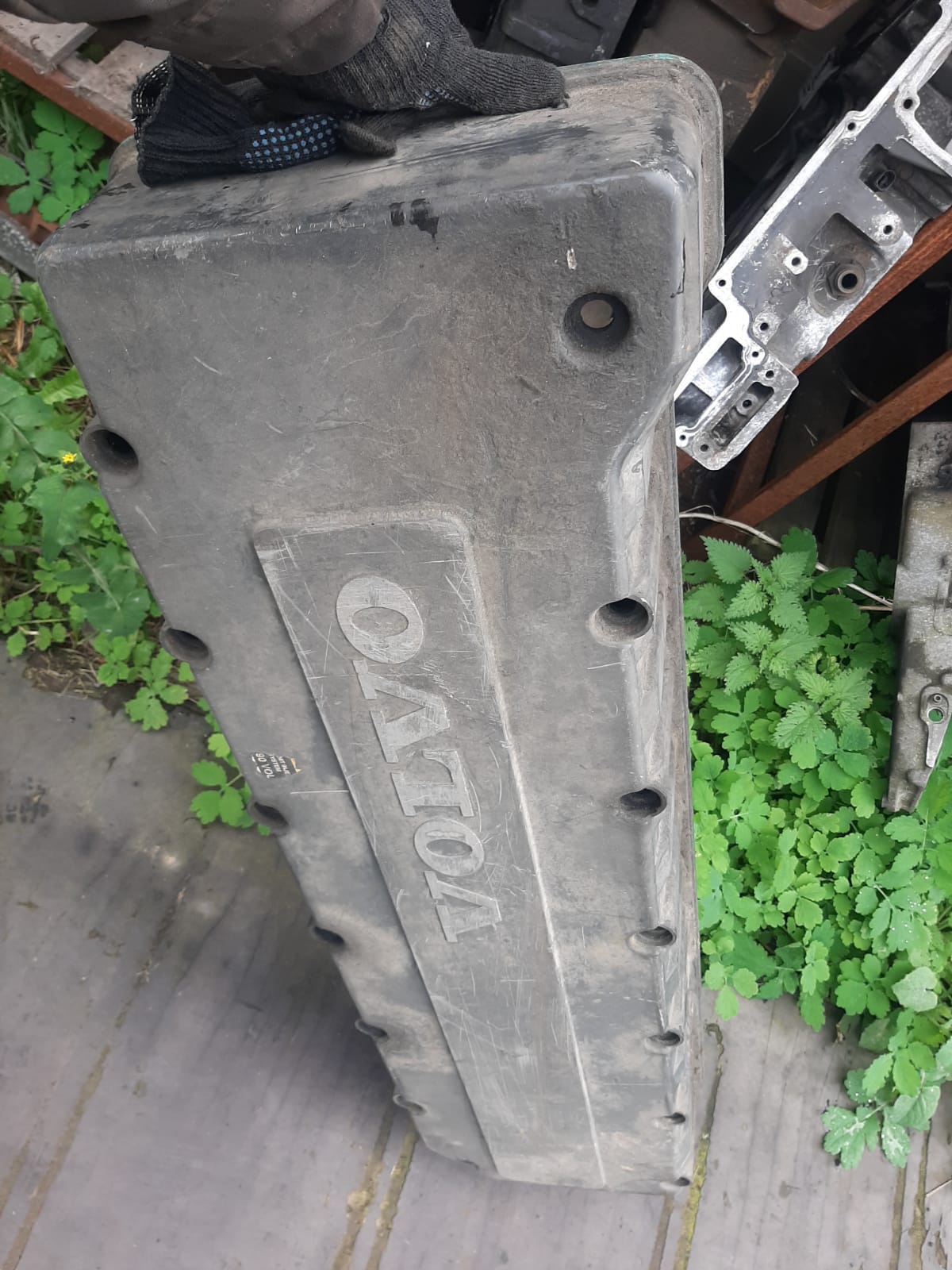 Клапанная крышка D12A VOLVO FH12 2465000