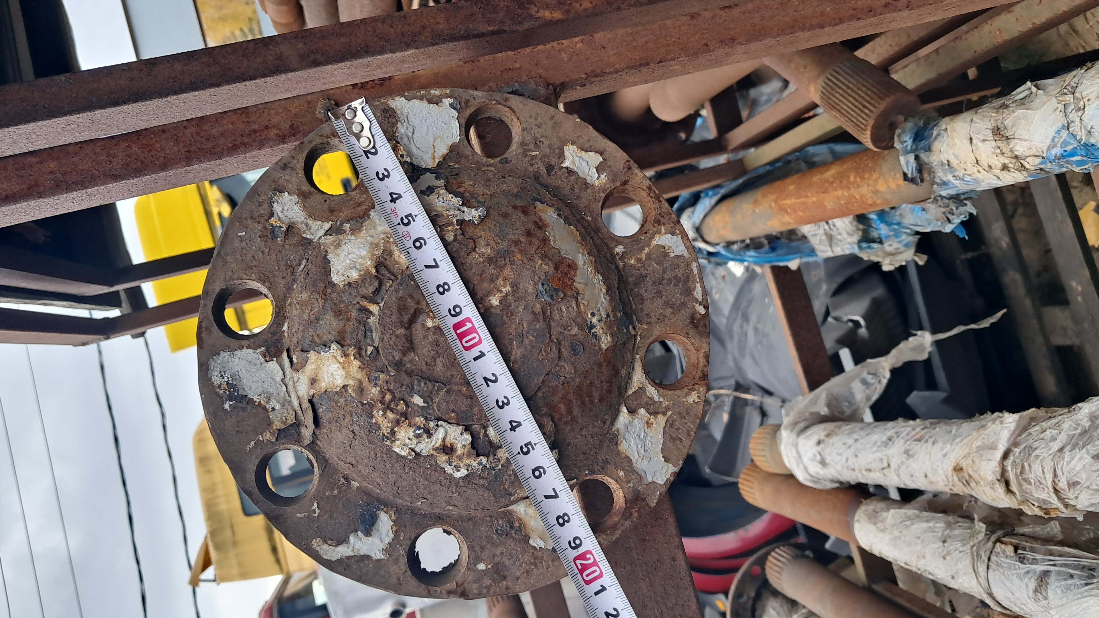 Полуось VOLVO VNM одноногая одномостовая правая 46 шлицов 110 см с блокировкой 8 отверстий