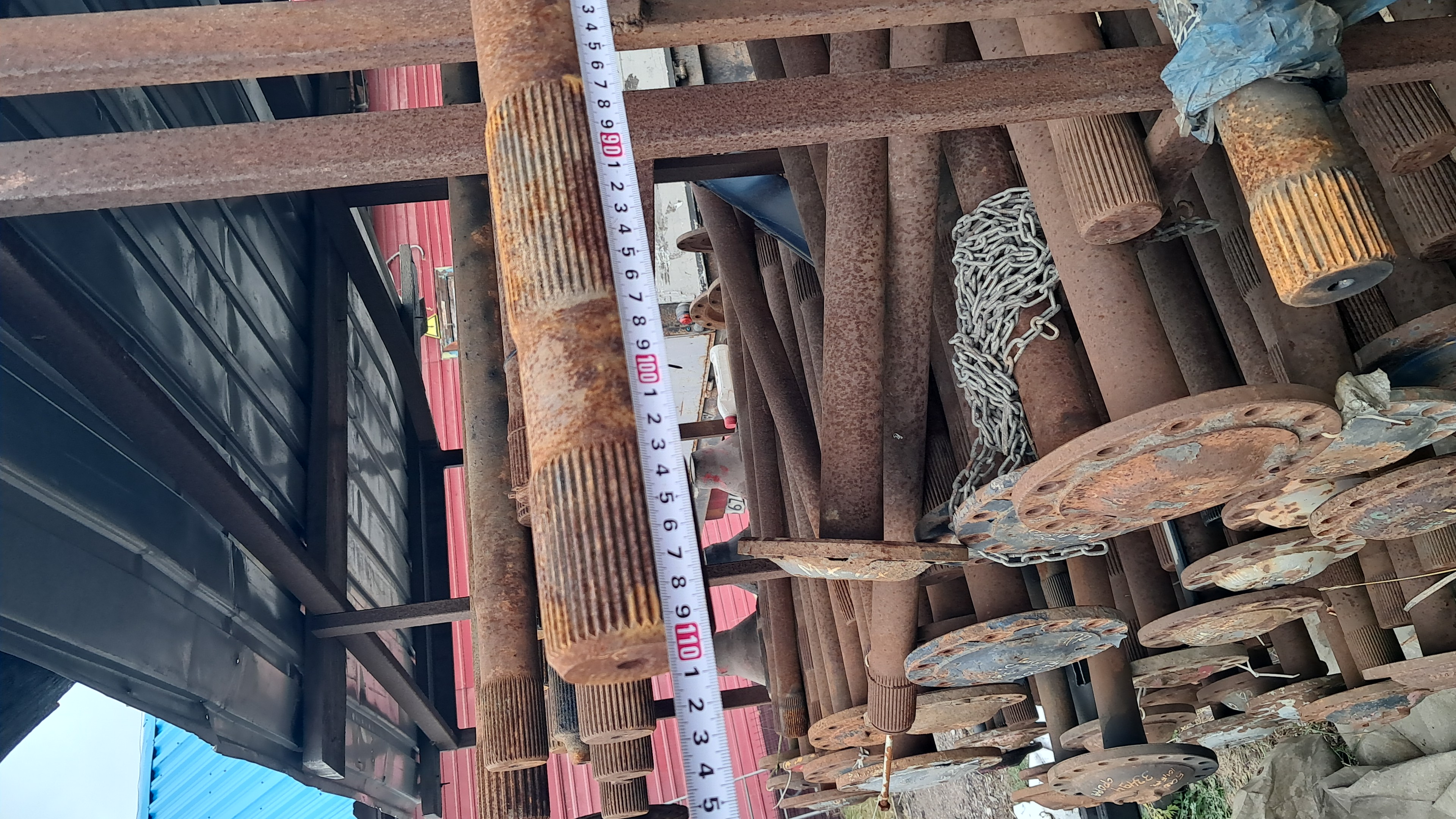 Полуось VOLVO VNM одноногая одномостовая правая 46 шлицов 110 см с блокировкой 8 отверстий