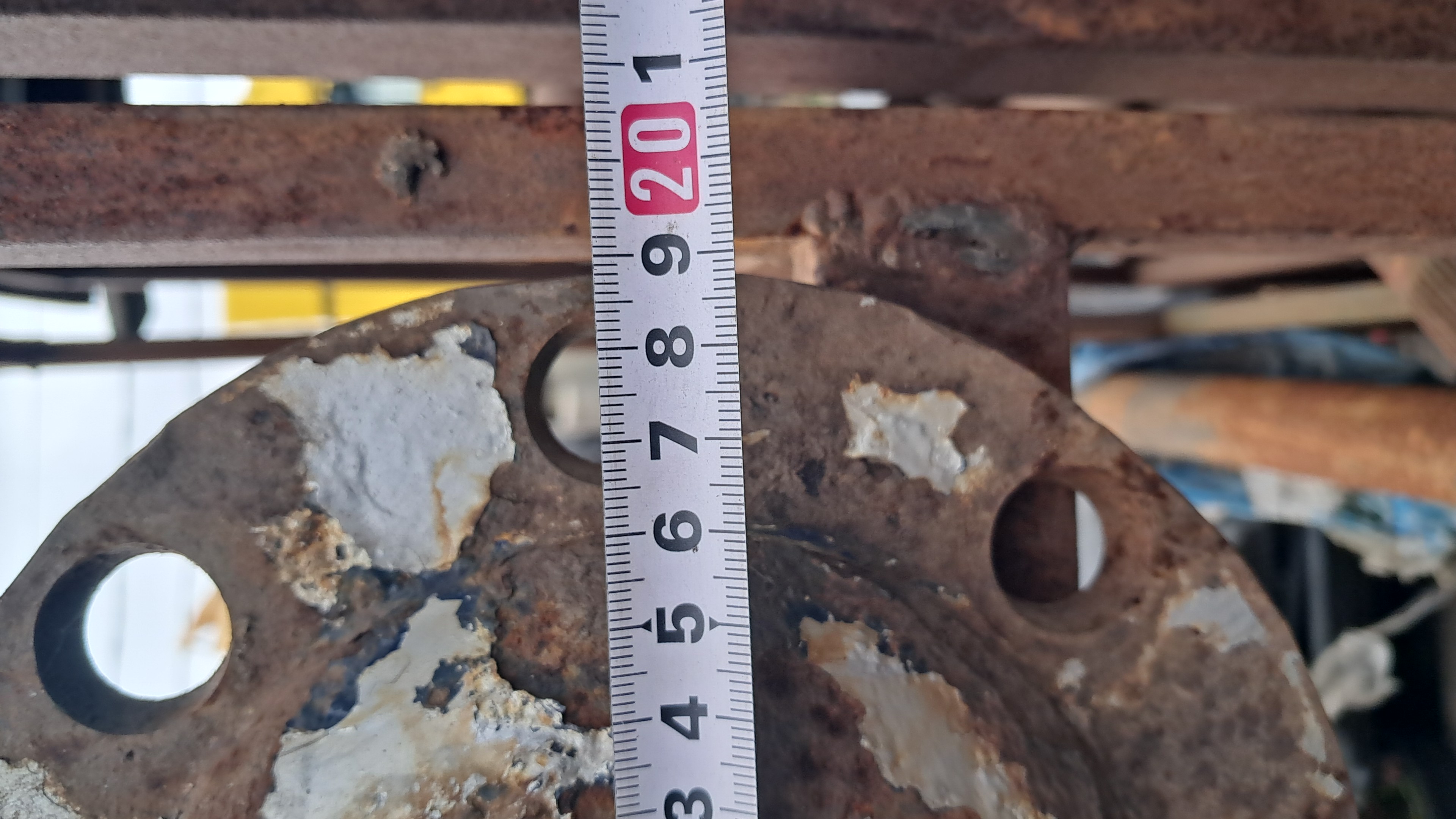 Полуось VOLVO VNM одноногая одномостовая правая 46 шлицов 110 см с блокировкой 8 отверстий