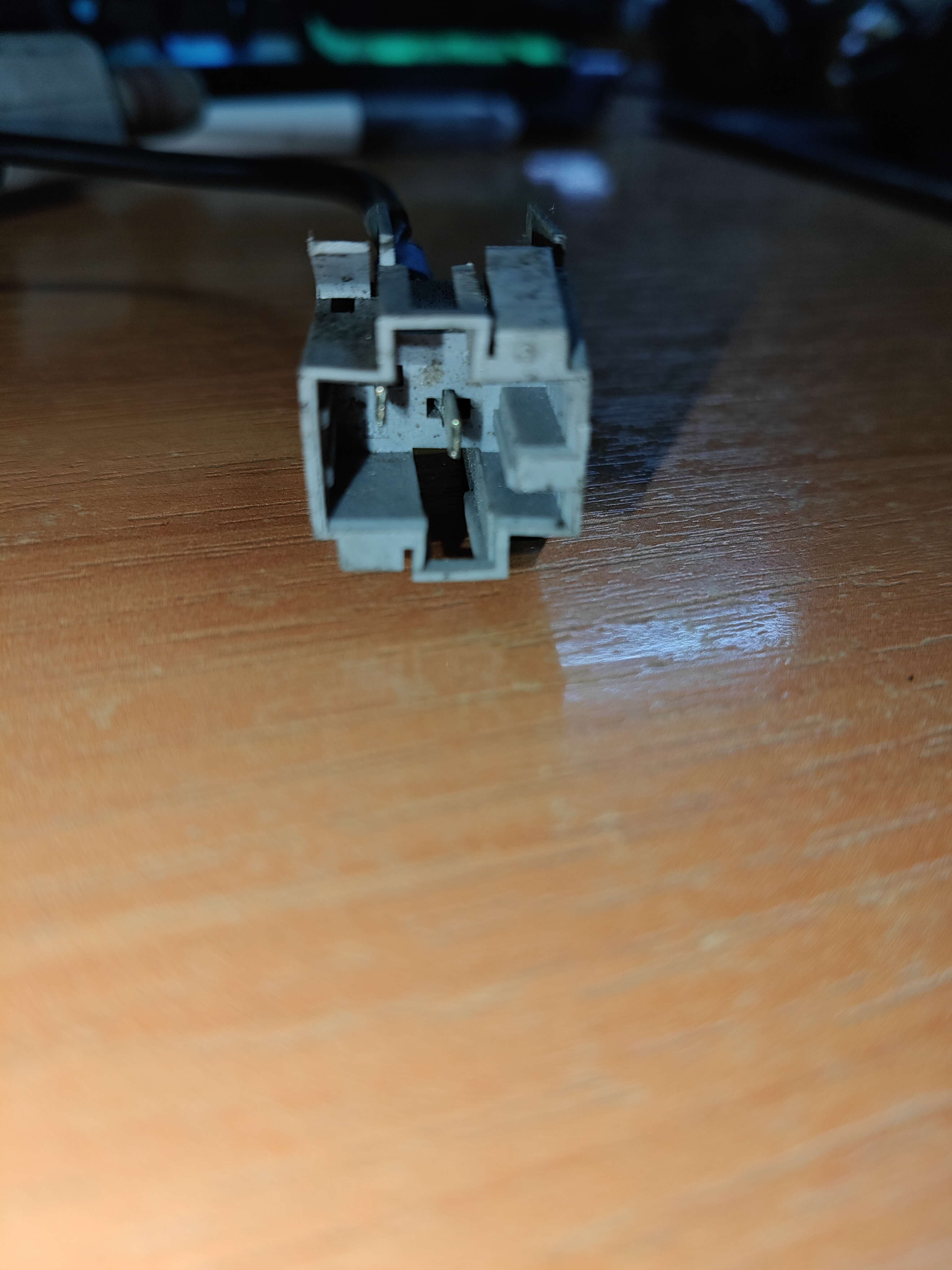 Датчик положения педали сцепления Renault Magnum 5010271704 лягушка