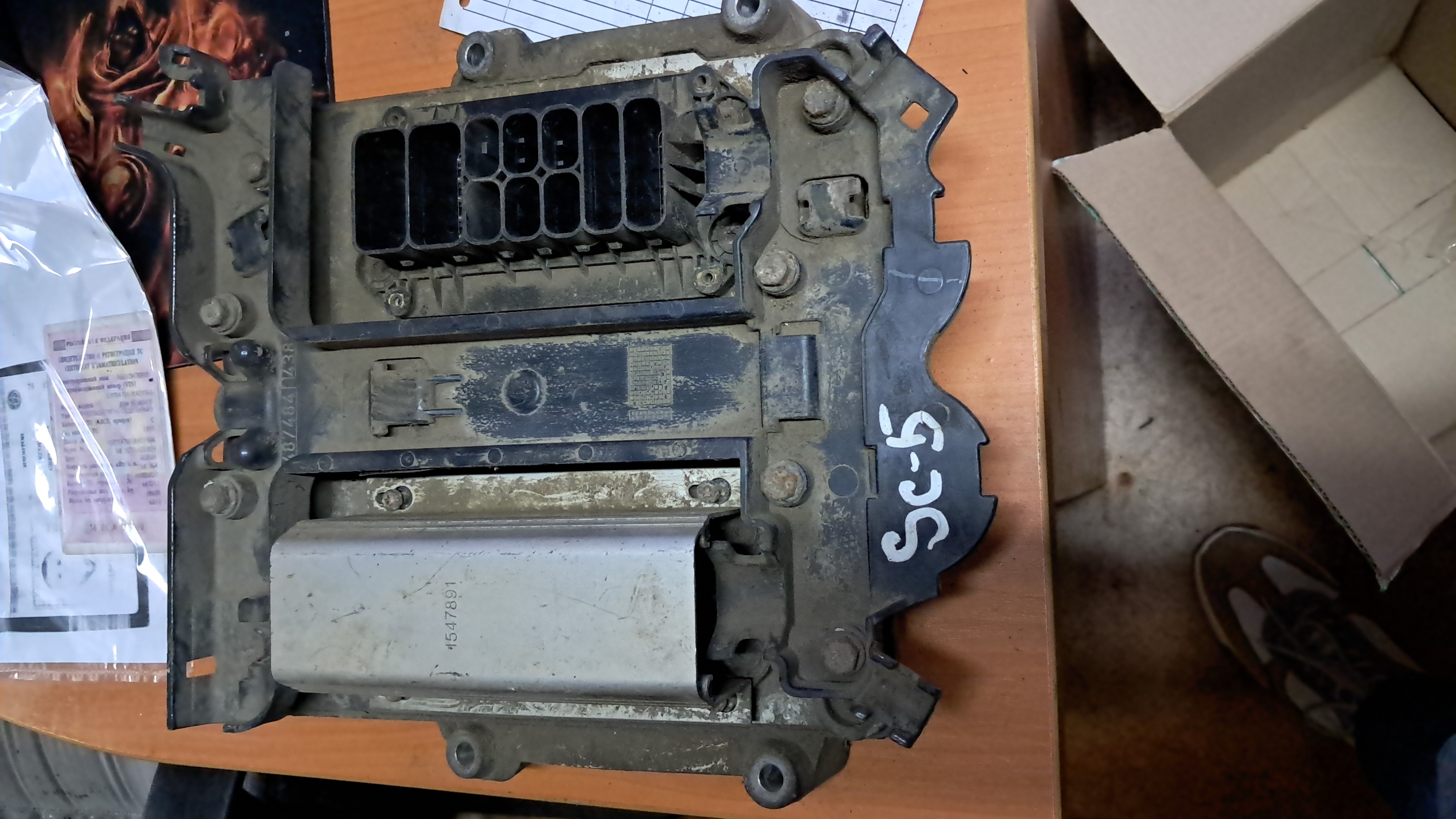 Блок управления двигателем SCANIA 5 серии 1726100 2145453 2061694 2057082 2145453 DC1226