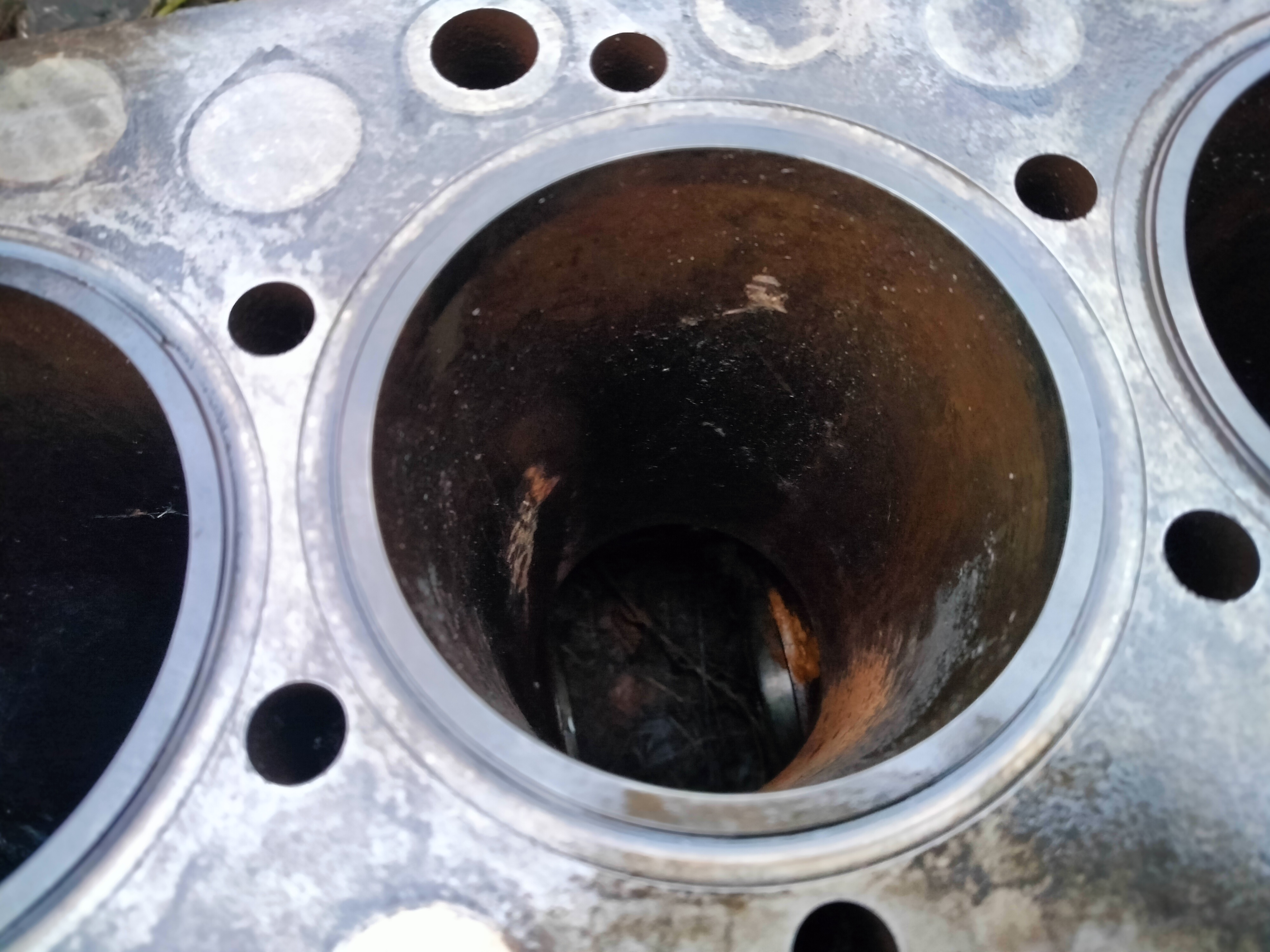 26248 Блок цилиндров DXI11 Renault Premium 7422073580