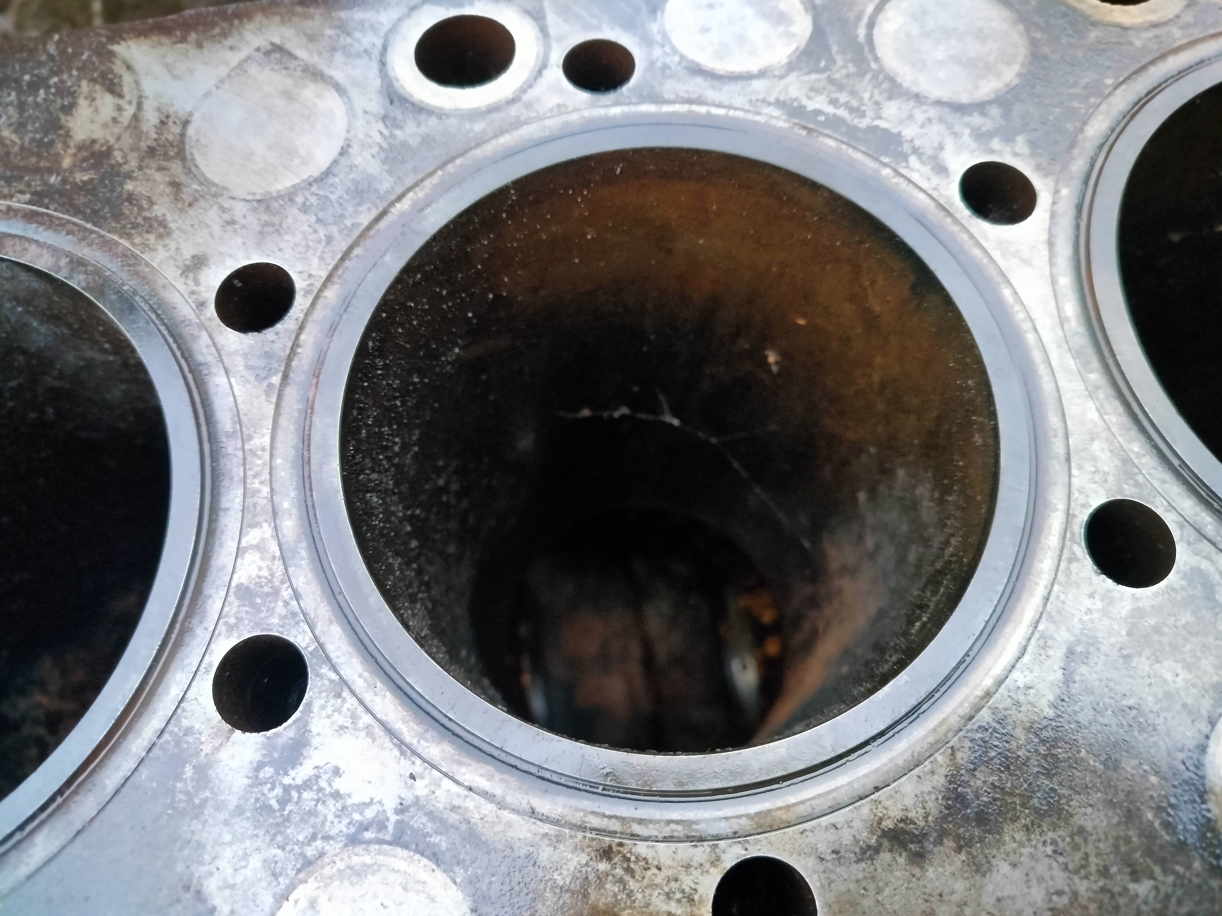 26248 Блок цилиндров DXI11 Renault Premium 7422073580