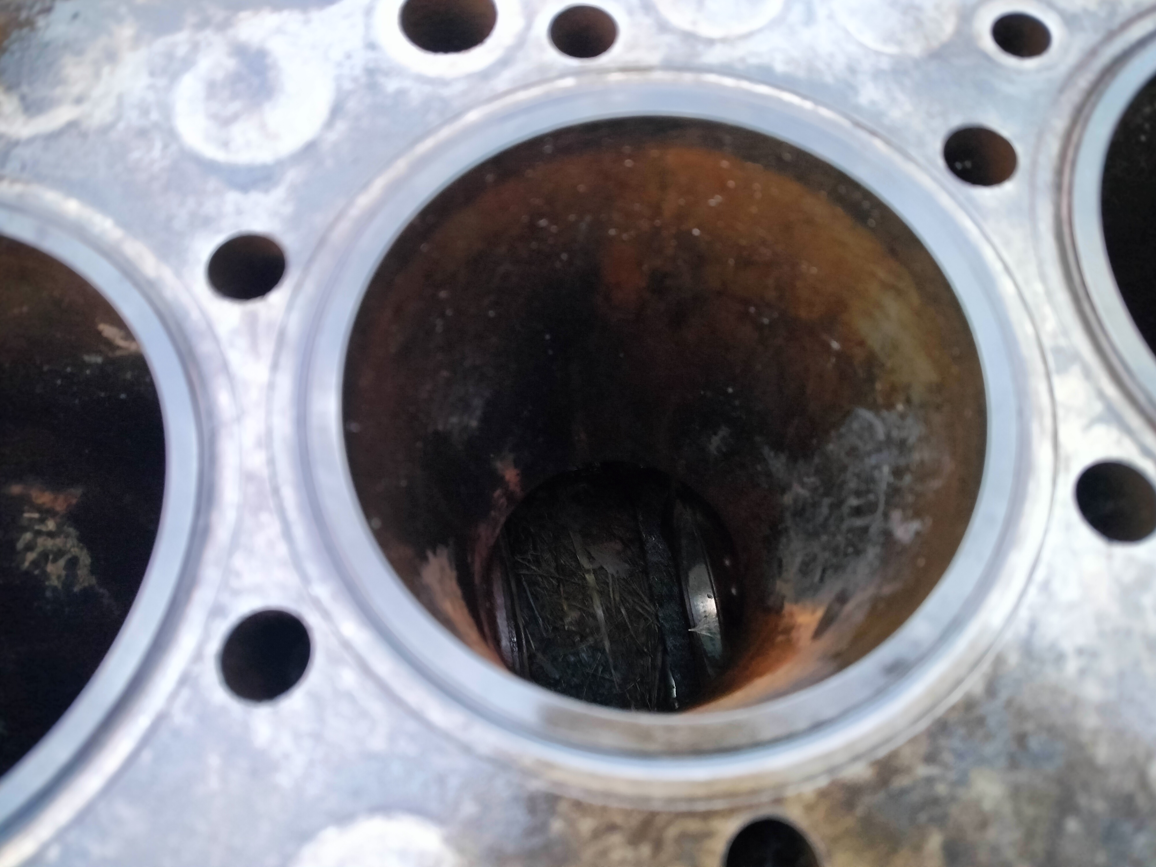 26248 Блок цилиндров DXI11 Renault Premium 7422073580