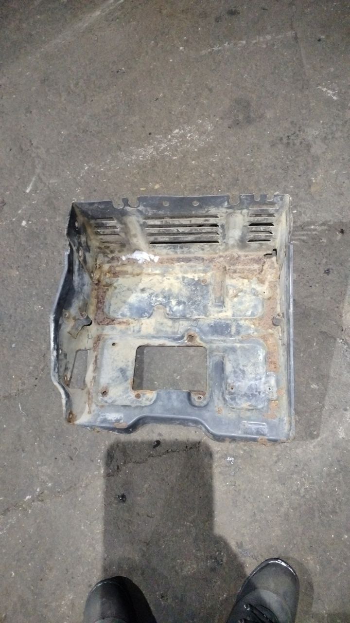 Ящик аккумуляторный Scania 4- 5