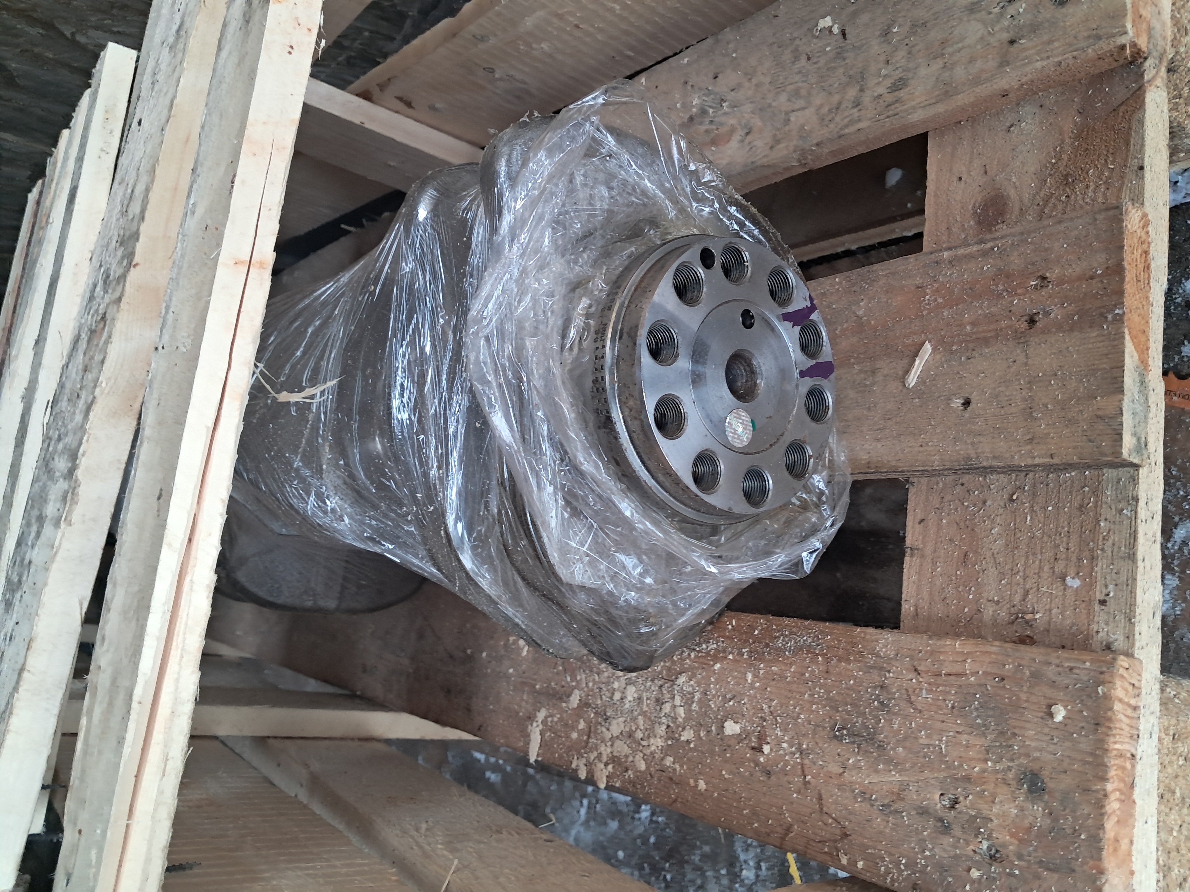 коленвал man tgx евро 6