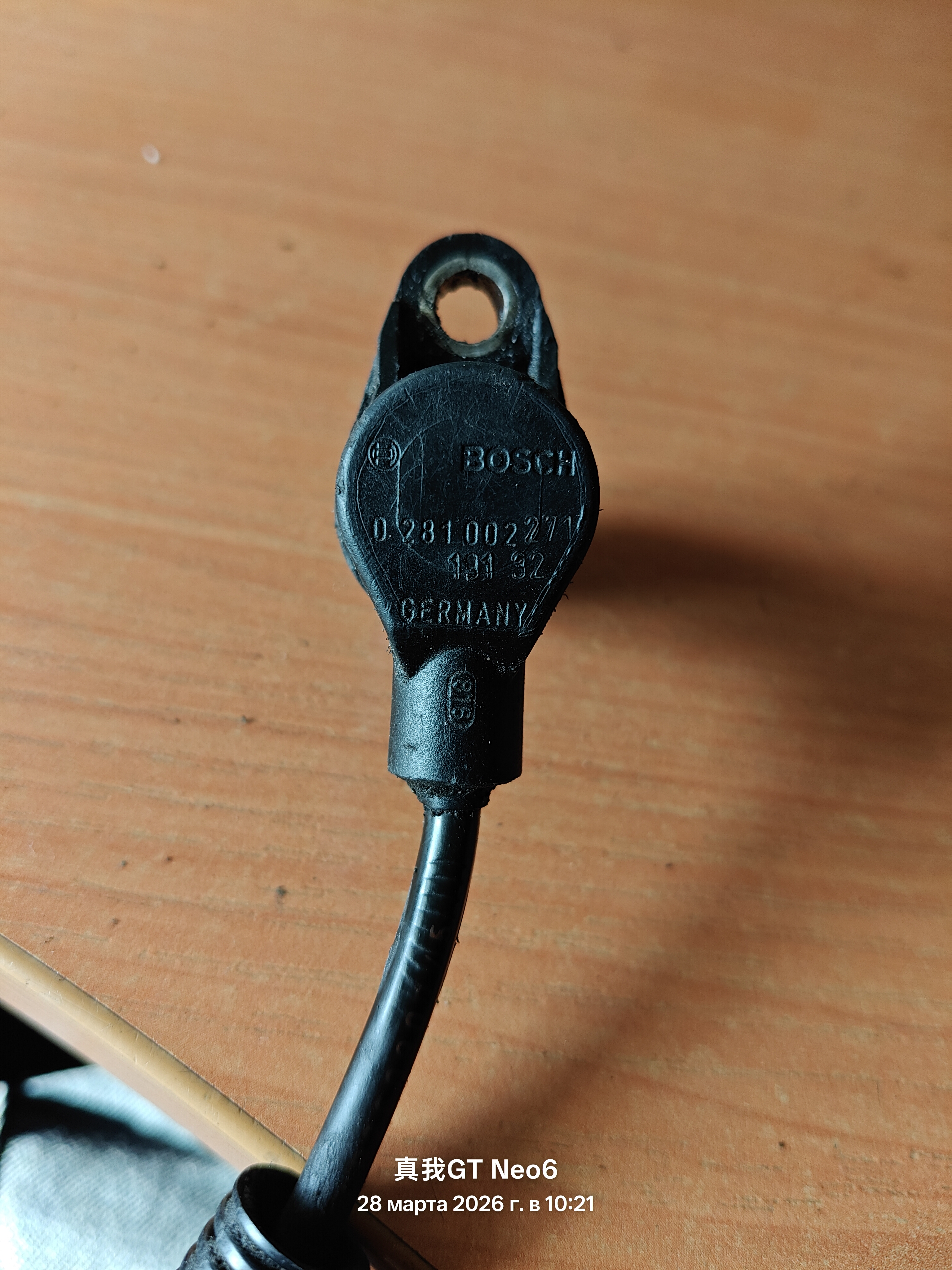 Датчик положения коленчатого вала Daf CF II, Man TGA,TGM II, F2000, TGS 0281002271 51271200009