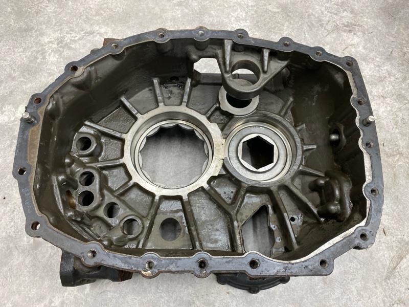 Средний Корпус КПП Scania P/G/R/T (б/у)