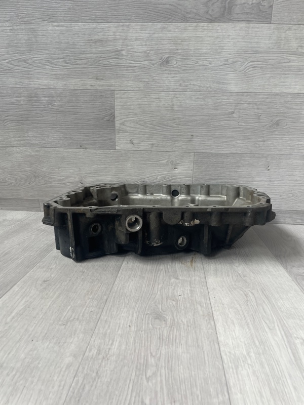 Крышка КПП задняя Iveco (б/у)
