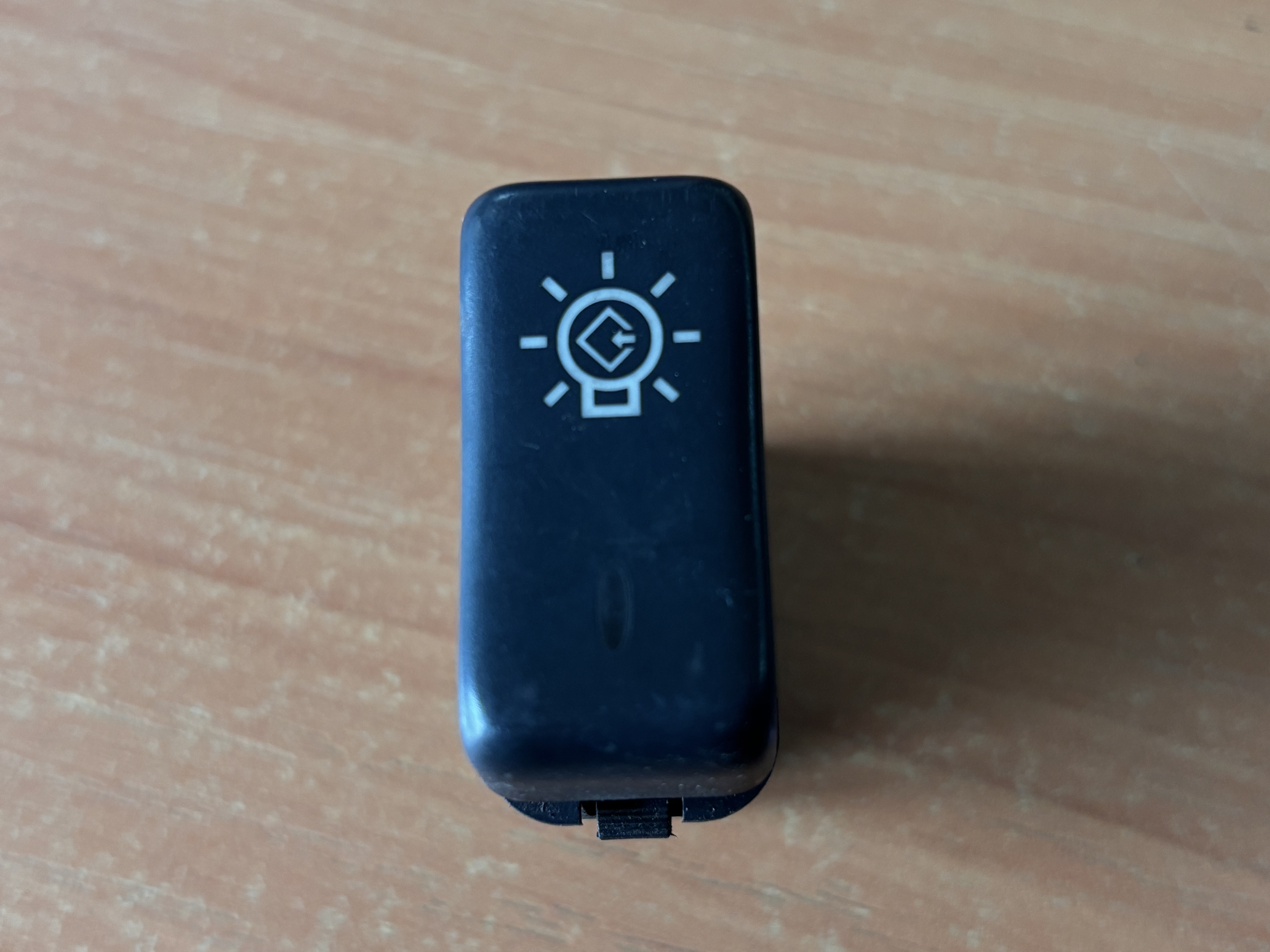 Кнопка антипробуксовочной системы (ASR) MAN TGL TGM TGA 81255030255 0332503