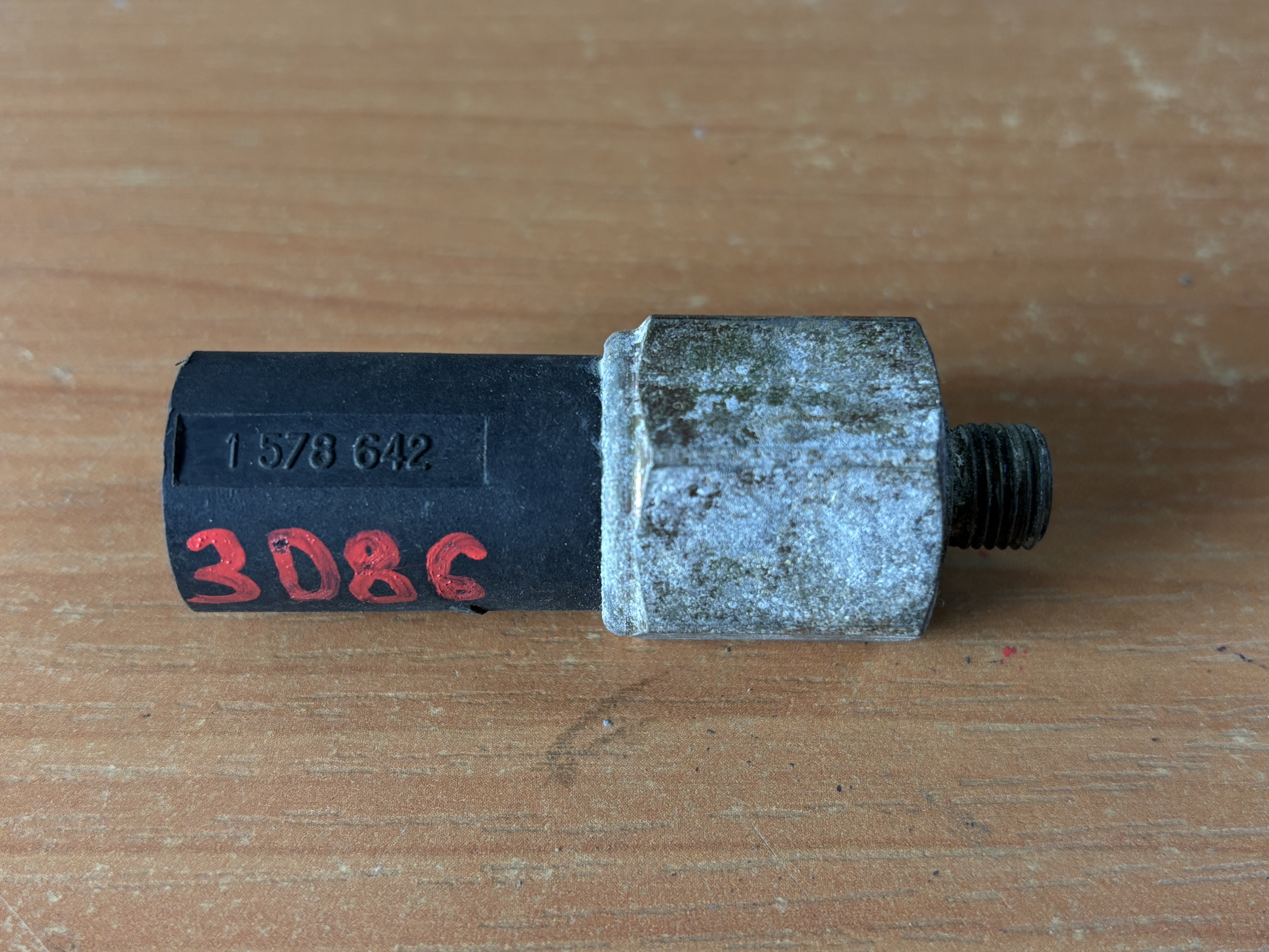 Датчик давления воздуха Volvo 1578642